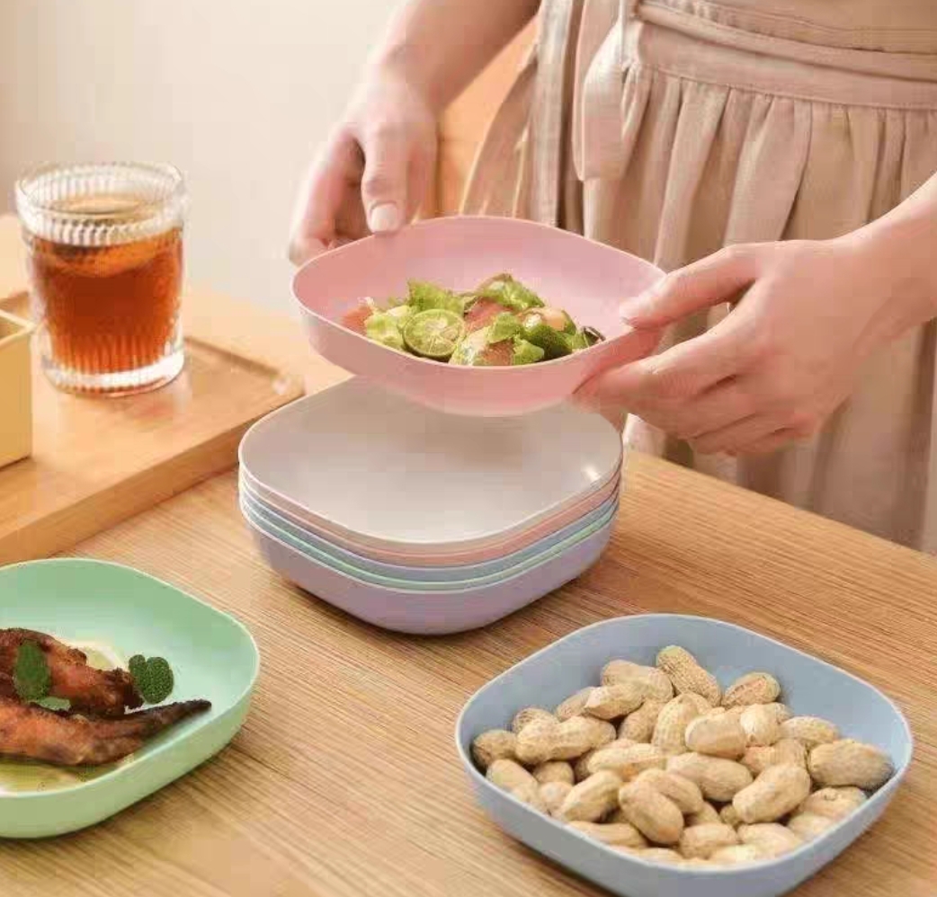 রঙিন প্লাস্টিকের বাটি।_img_2