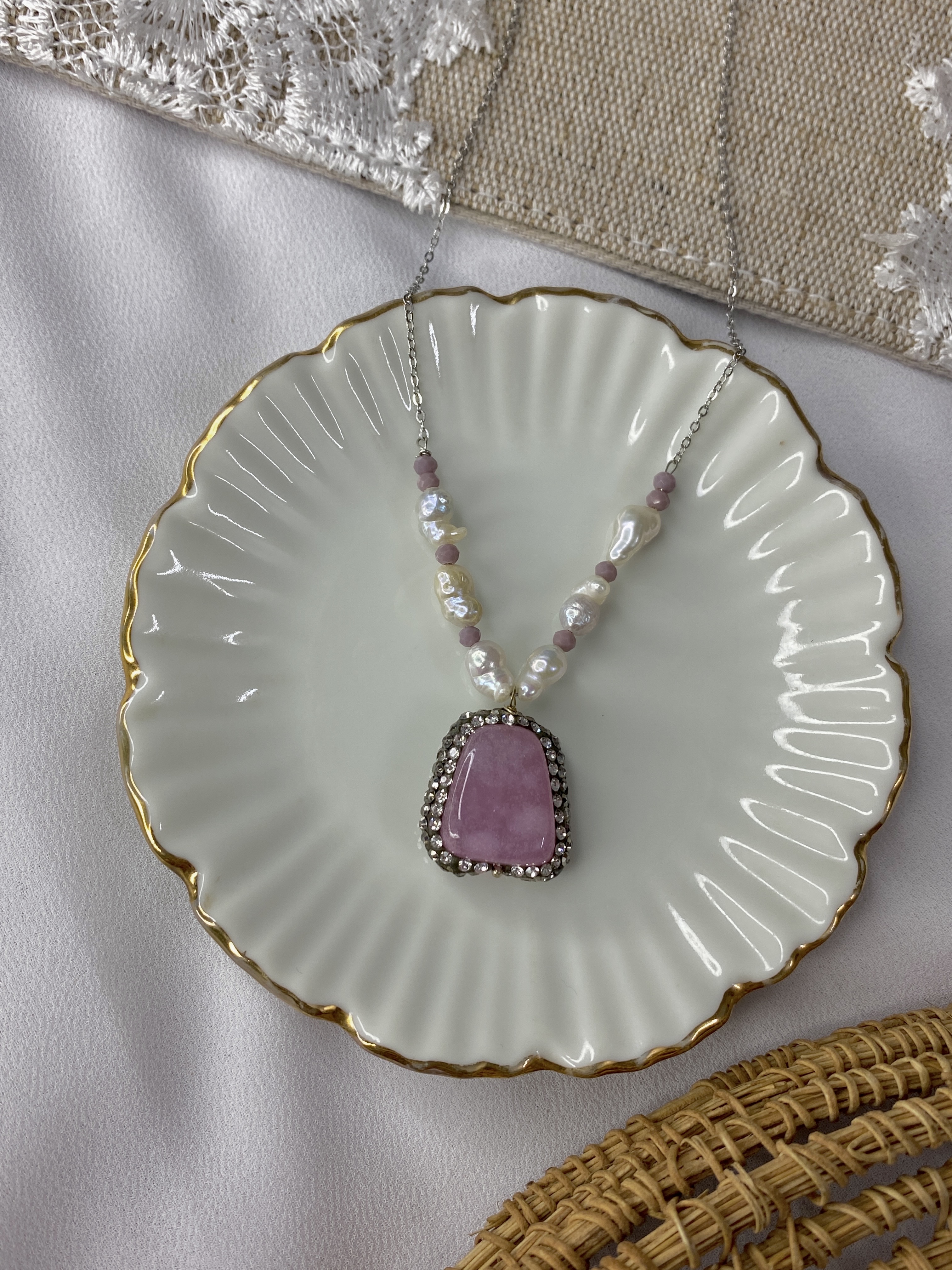 Rose quartz and pearl necklace