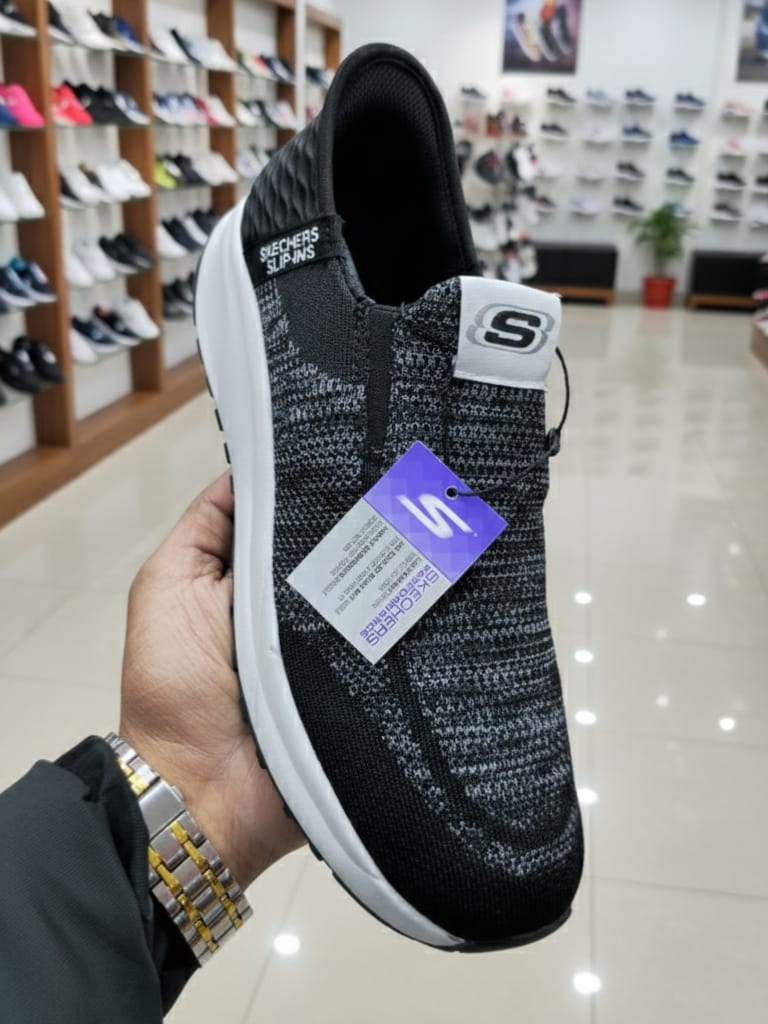 SKECHERS SLIP-INS” 𝐒𝐧𝐞𝐚𝐤𝐞𝐫 (TWIST BLACK.)_img_0