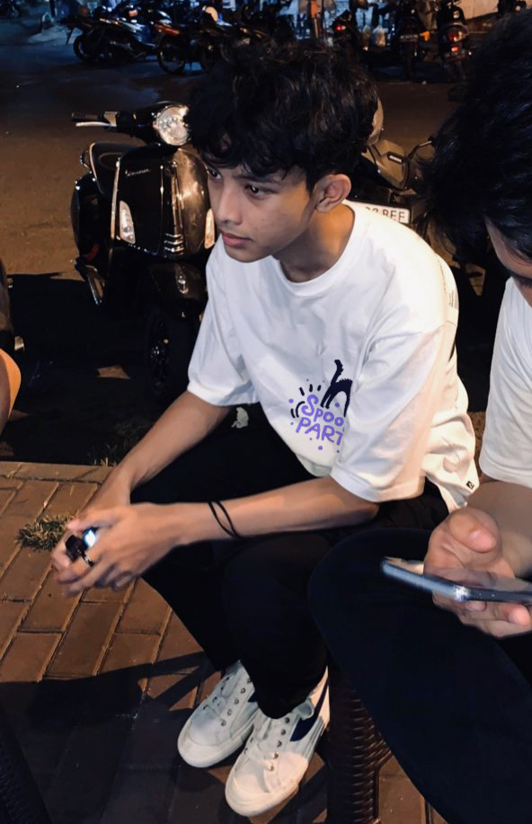 spooky oversized white t-shirt_img_1