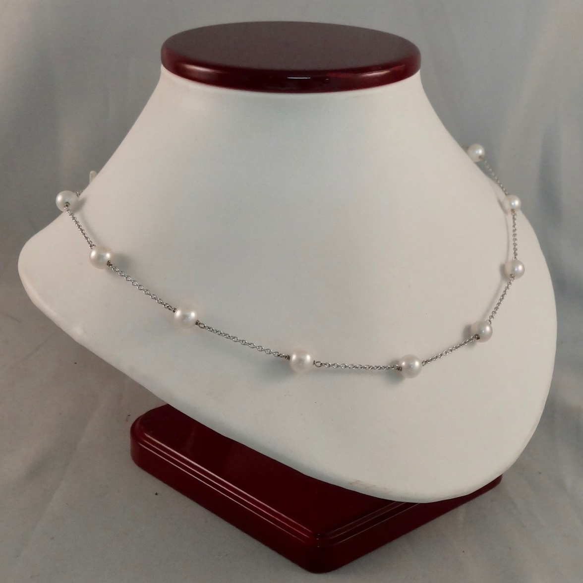 white pearl chain pendent._img_0