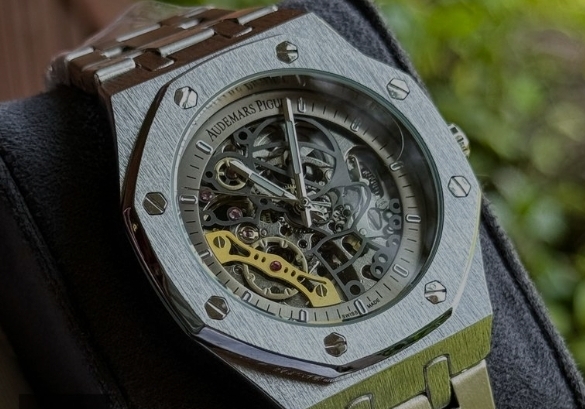 Ap Auto Chain Skeleton Grey Dial