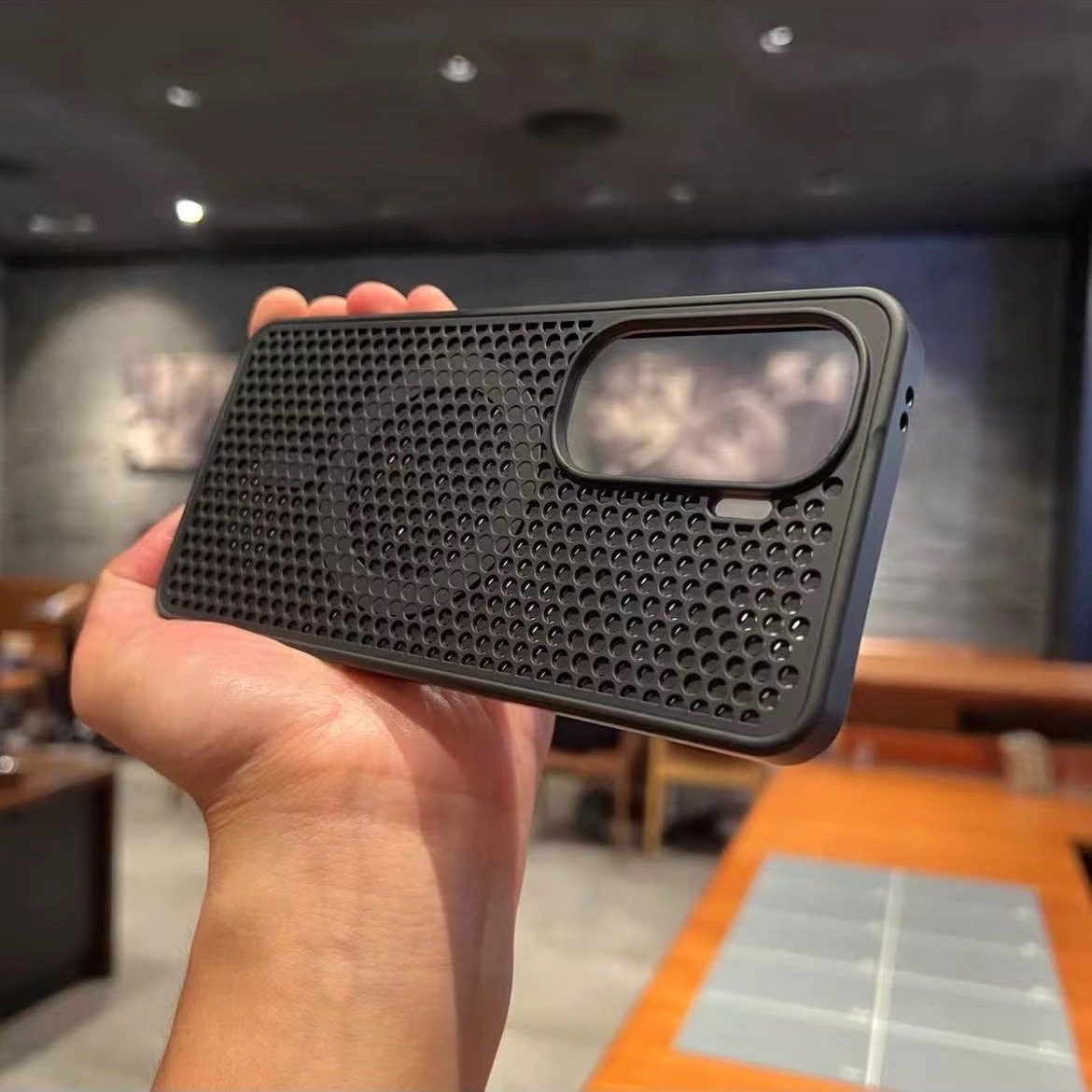 IQOO Neo10 Honeycomb hollow heat dissipation magnetic charging protective cover_img_7