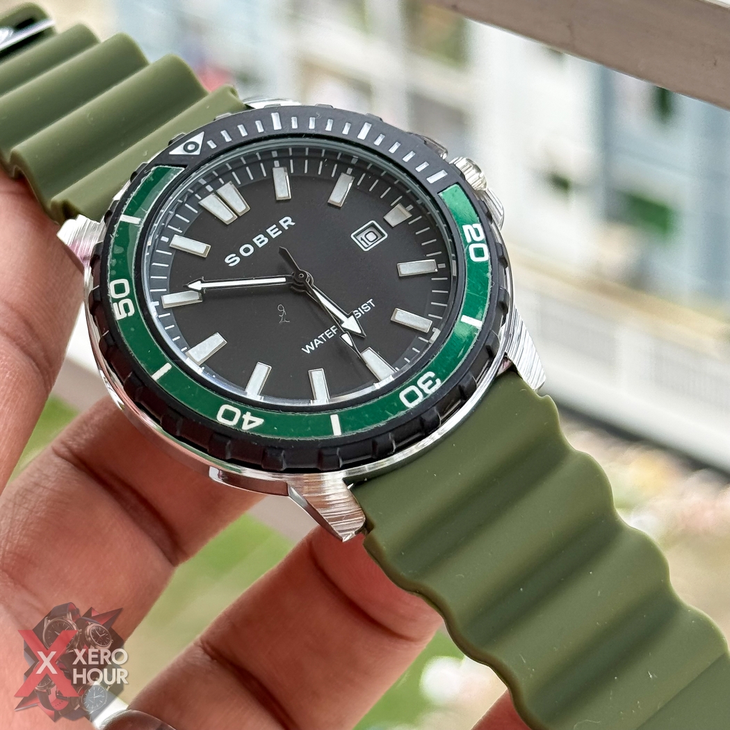 Sober Silicon Strap Sport | Date just Rotating Bezel | Green Dial_img_4