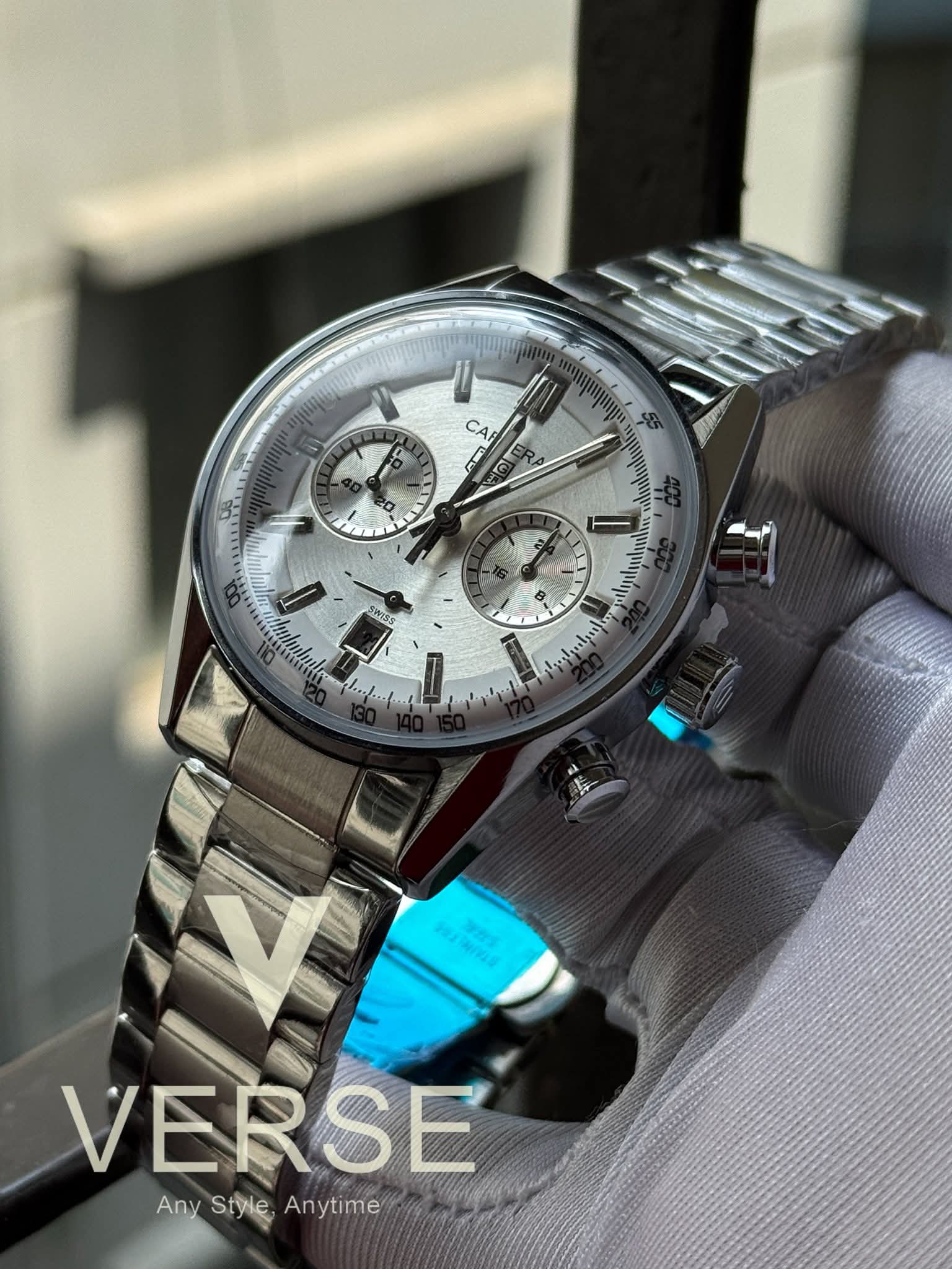 Tag Carrera sweep white dial chrono