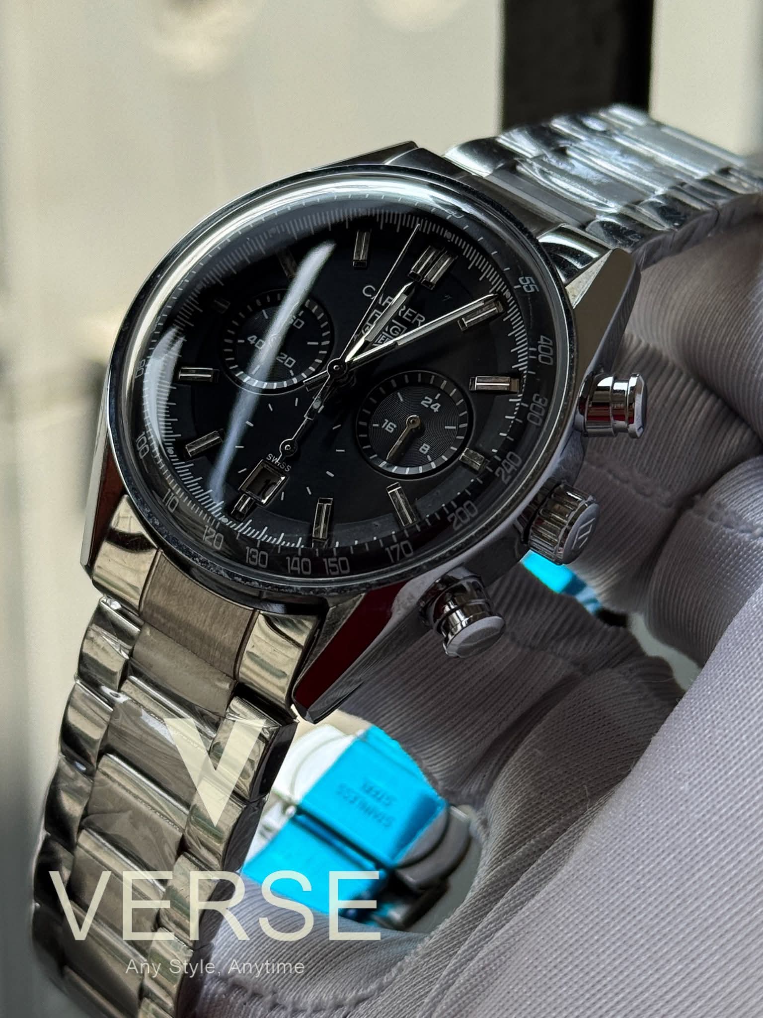 Tag Carrera sweep black dial chrono