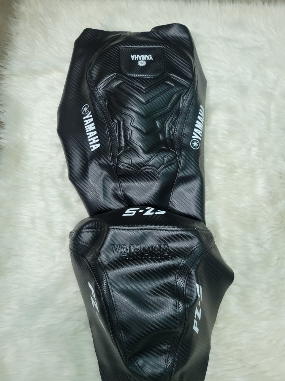 Premium Seat Cover For Fzsv2 Black Motorcycle_img_0