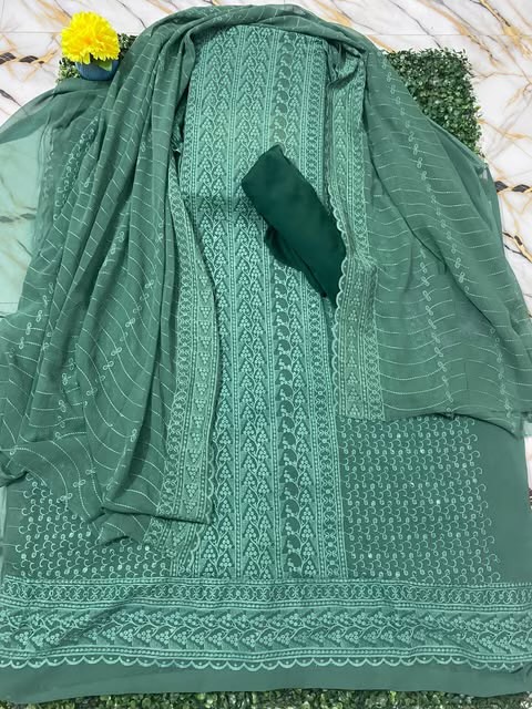 হেবী এমব্রয়ডারি ইন্ডিয়ান  ফোর পিস