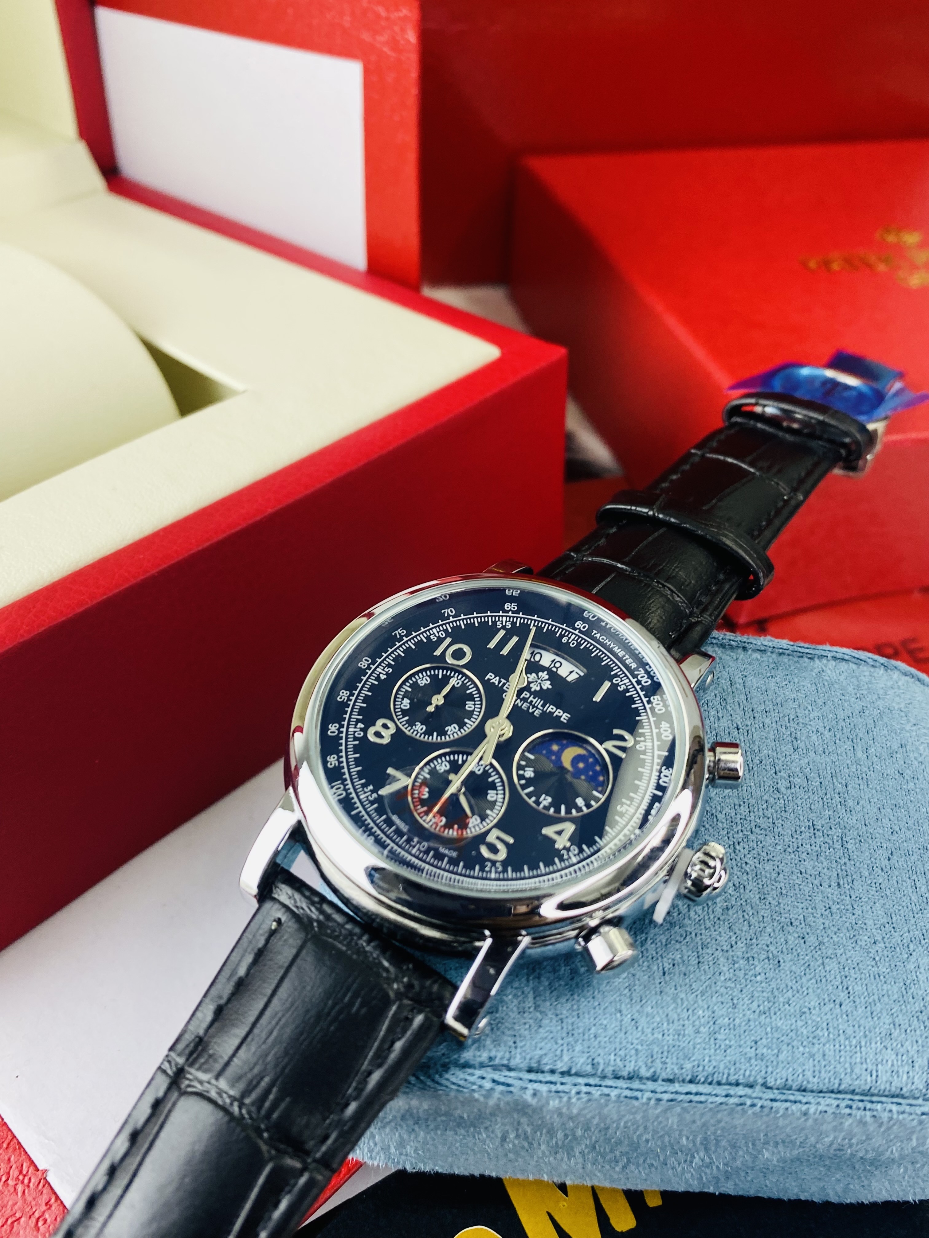 Patek Philippe Roman Dial Active Chronograph_img_1