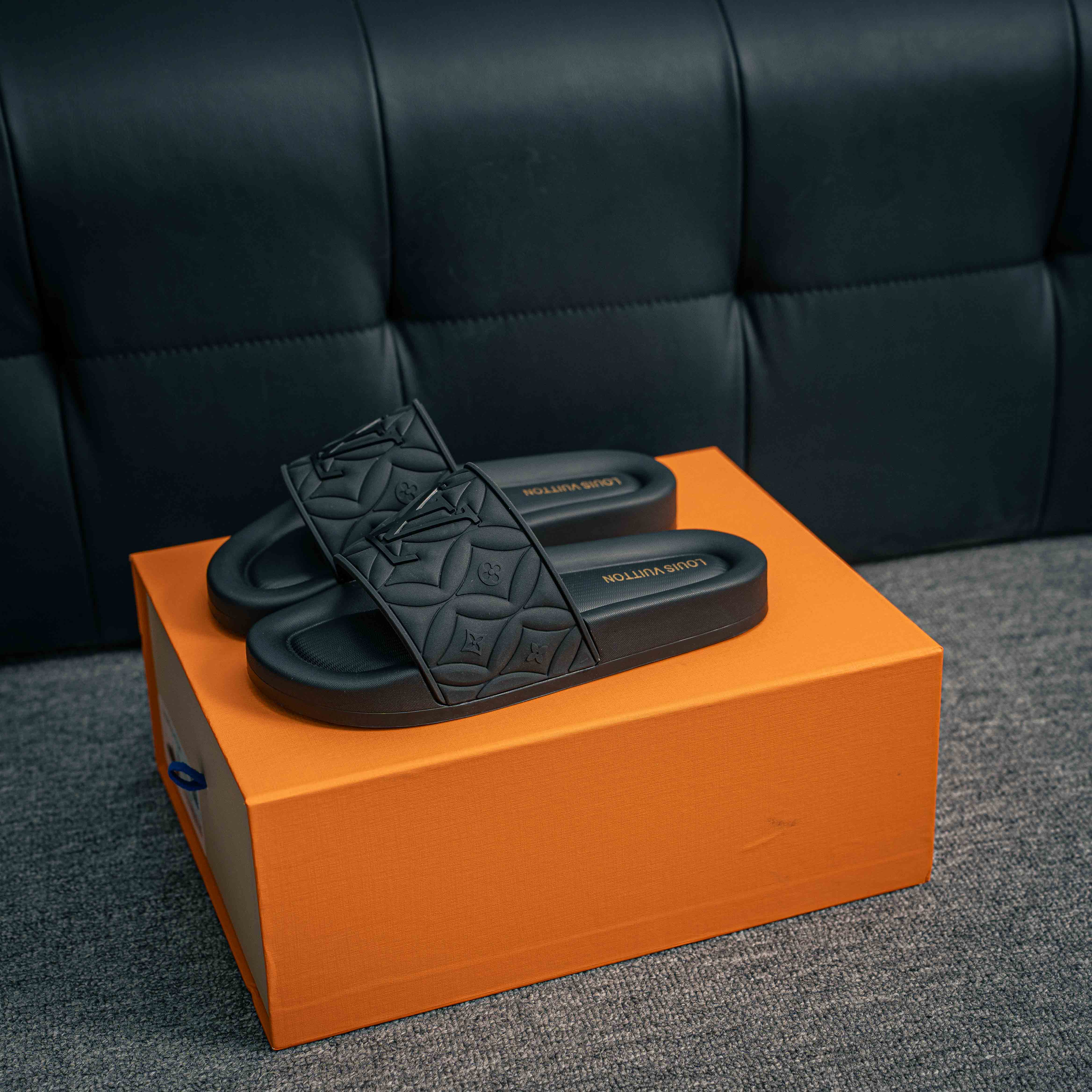 Louis Vuitton slides (1:1)_img_3