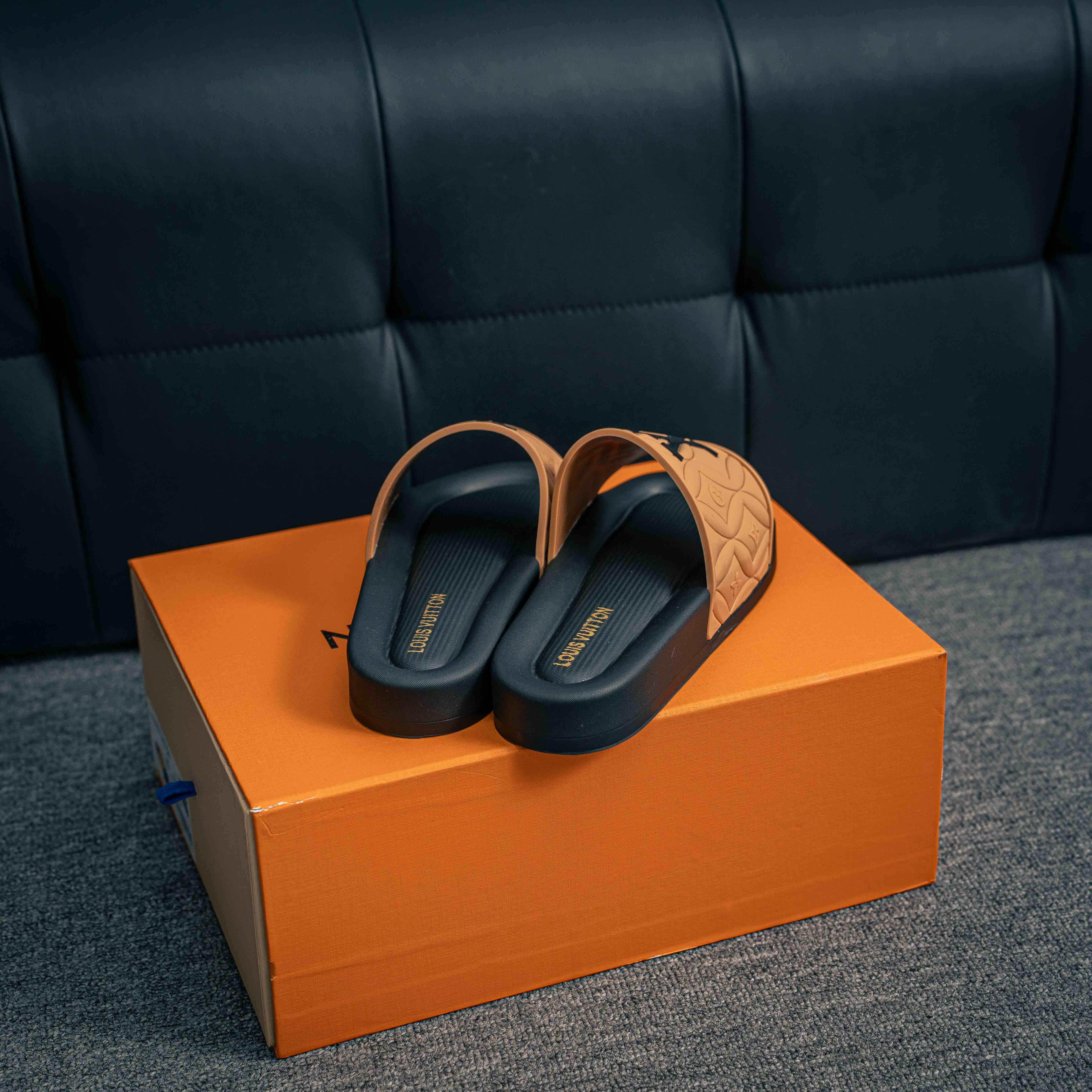 Louis Vuitton slides (1:1)_img_4