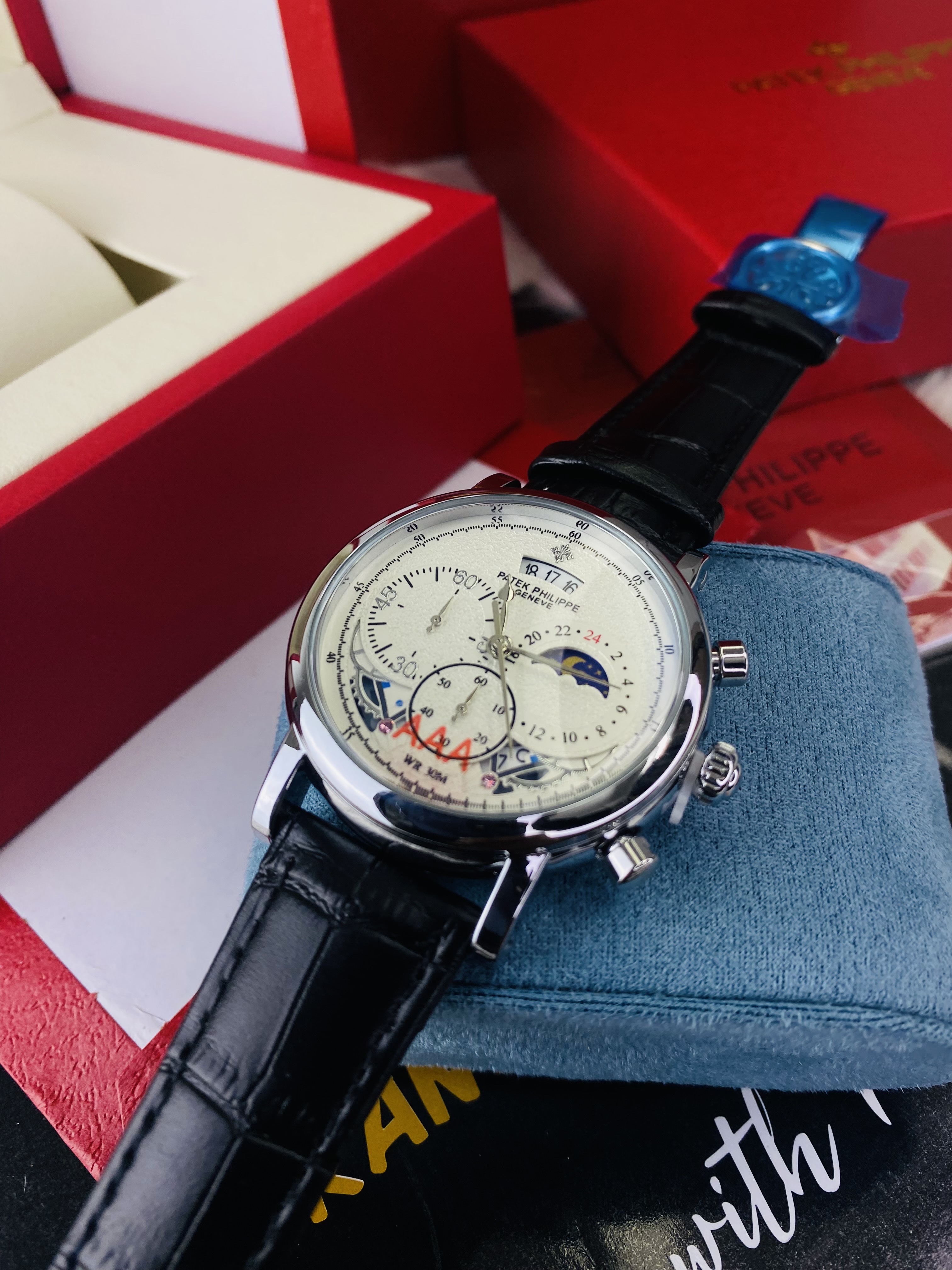 Patek Philippe Active Chronograph Uper White_img_1