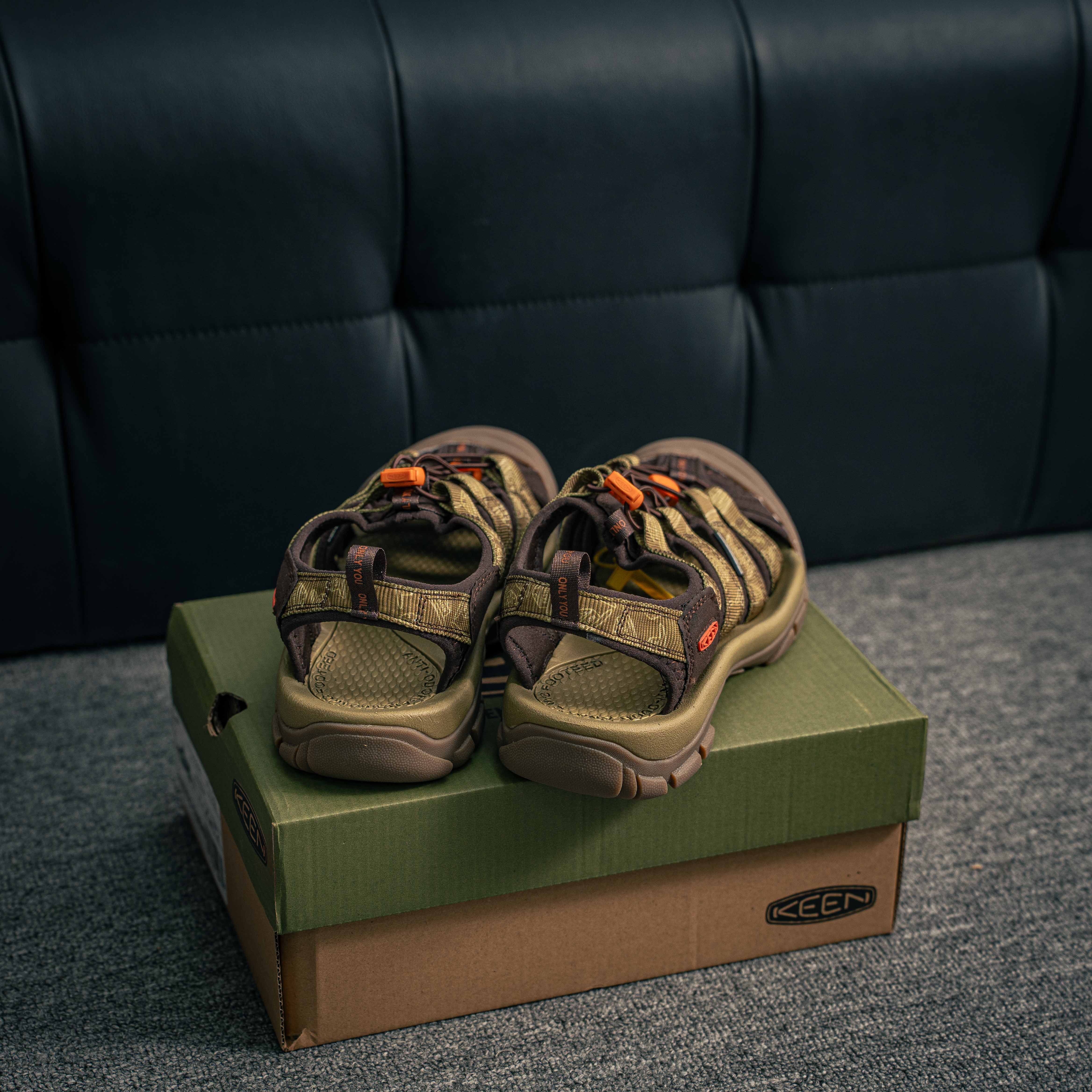 Keen Newport Retro x Smokey Bear (1:1)_img_4