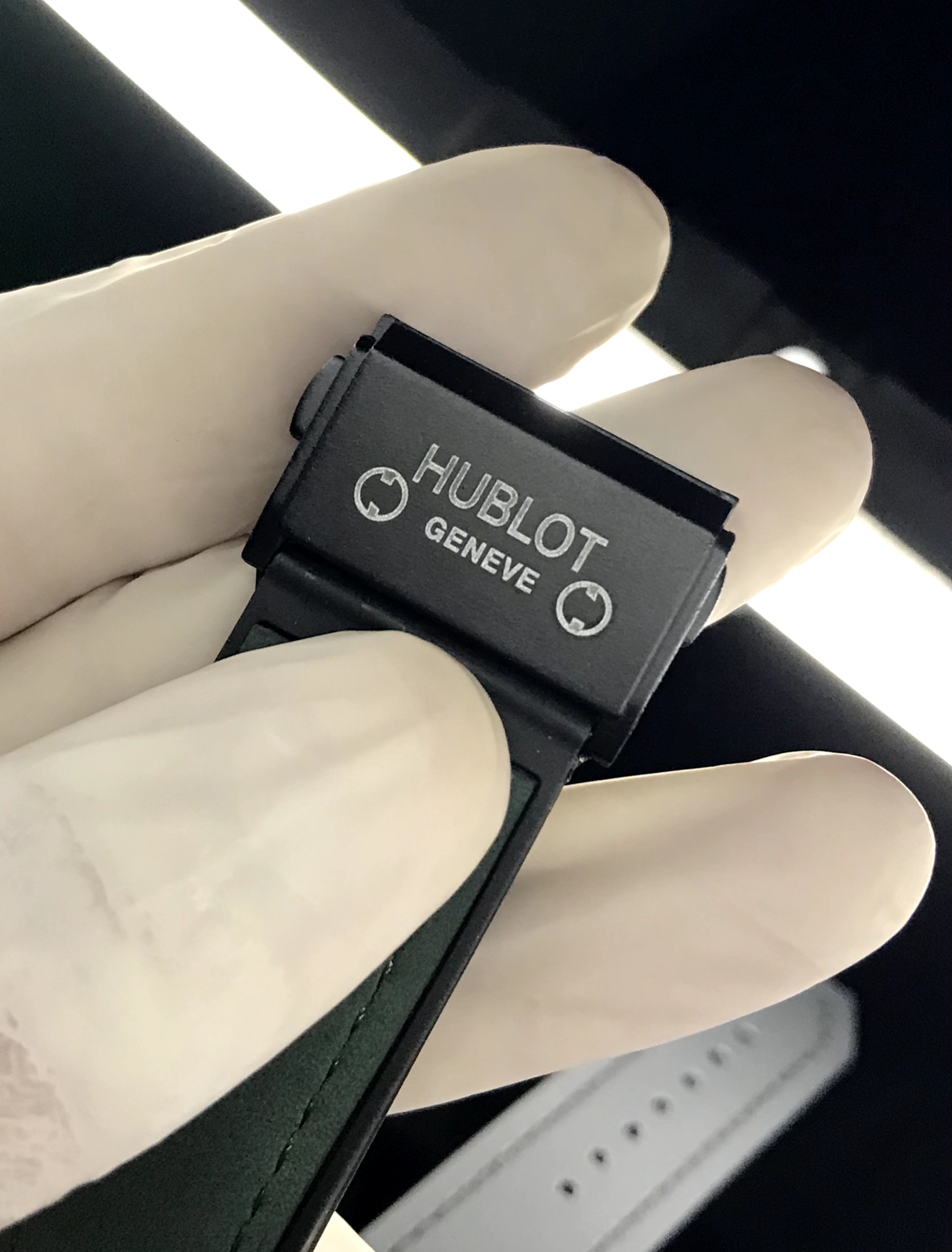 Round Green Hublot Men Wrist Watch_img_3