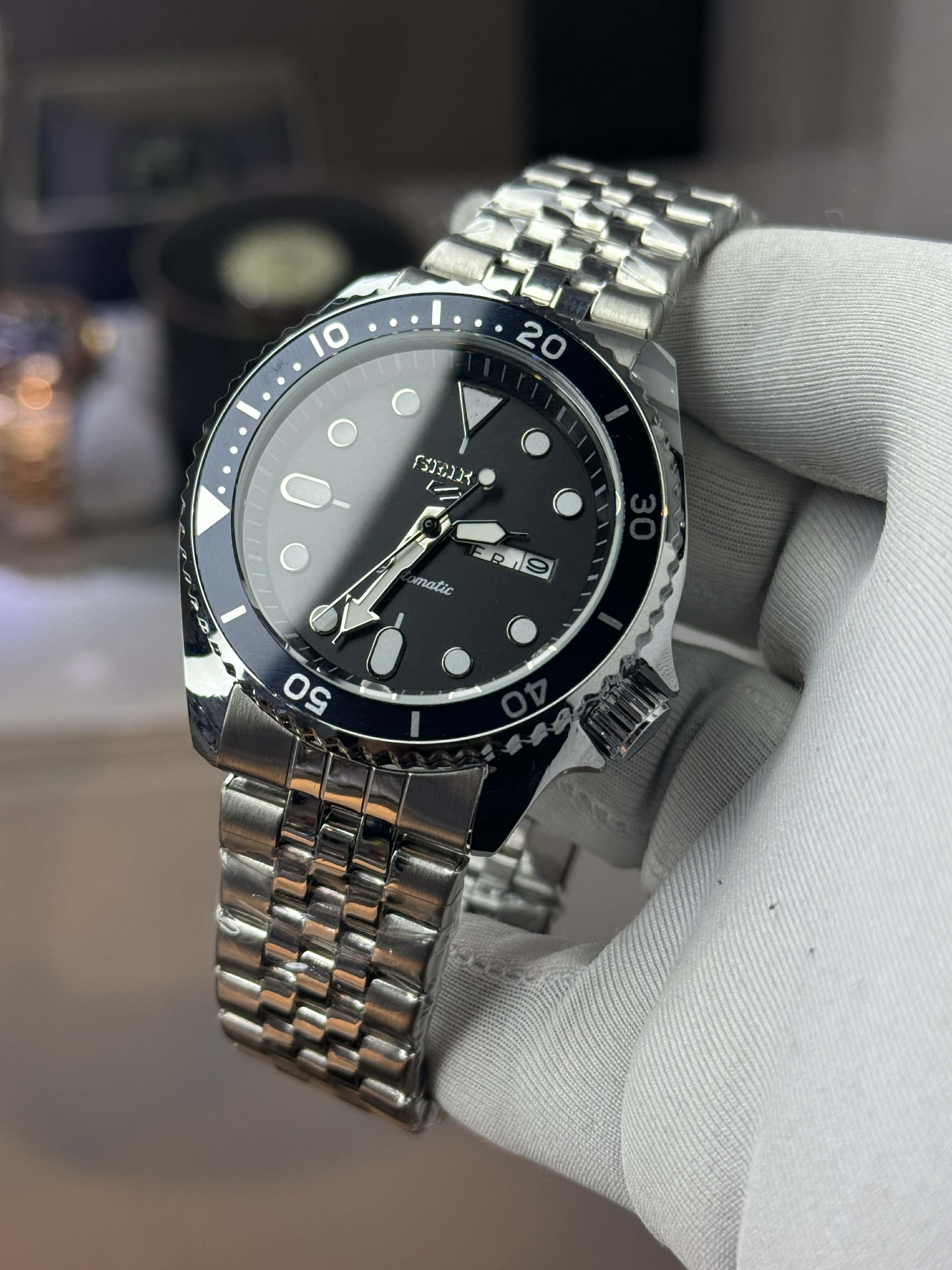 Seiko 5 Sports SKX SRPD55K1 | Black Dial Sweep AA