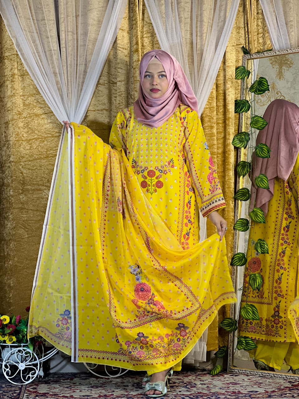 Indian Weightless Georgette Three-Piece_img_3