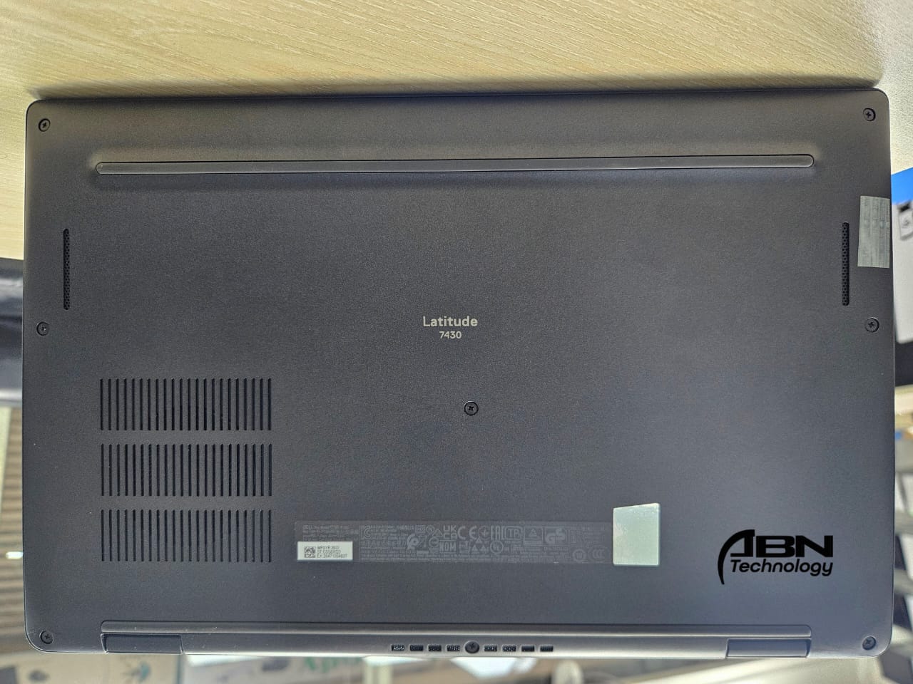 Dell Latitude 7430. Core i7, 12th Gen. 16GB RAM, 512GB SSD. 14.1" Display._img_2