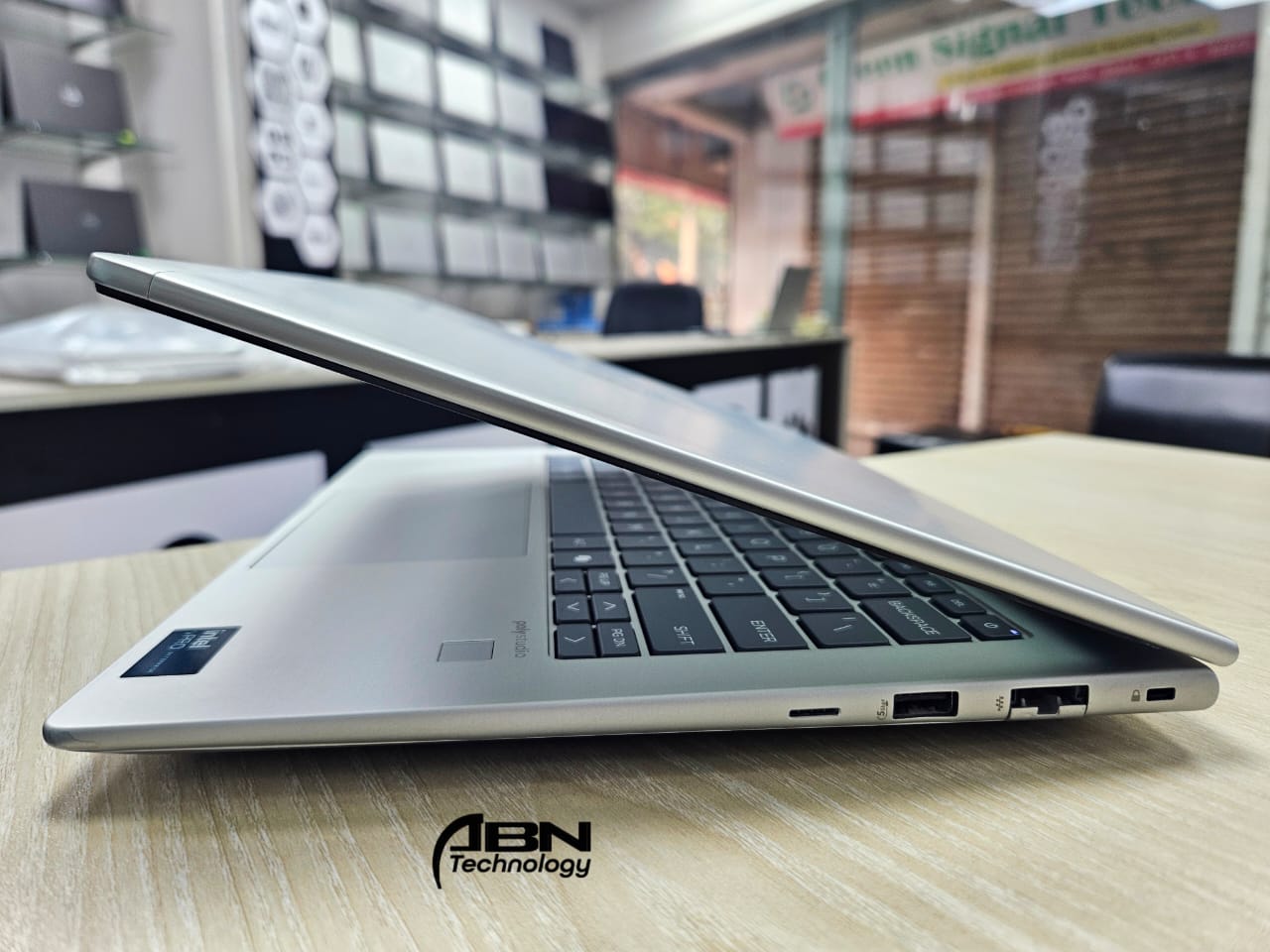 HP EliteBook 640 G11. Core Ultra 7 165u. 16GB RAM 512GB SSD | 14.1-inch Display_img_2