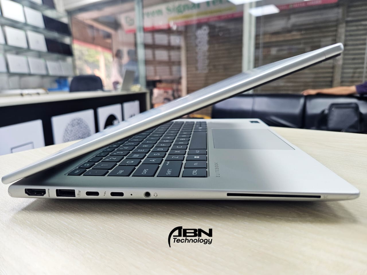 HP EliteBook 640 G11. Core Ultra 7 165u. 16GB RAM 512GB SSD | 14.1-inch Display_img_4