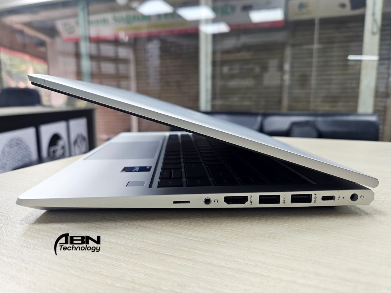 HP EliteBook 840 G9. Core i5, 12th Gen. 16GB RAM, 512GB SSD. 14.1" Display._img_1