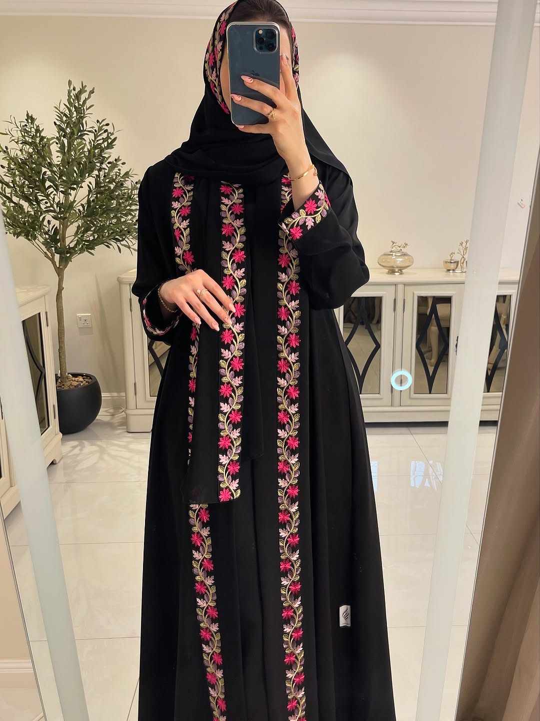 Dubai Stylish Abaya