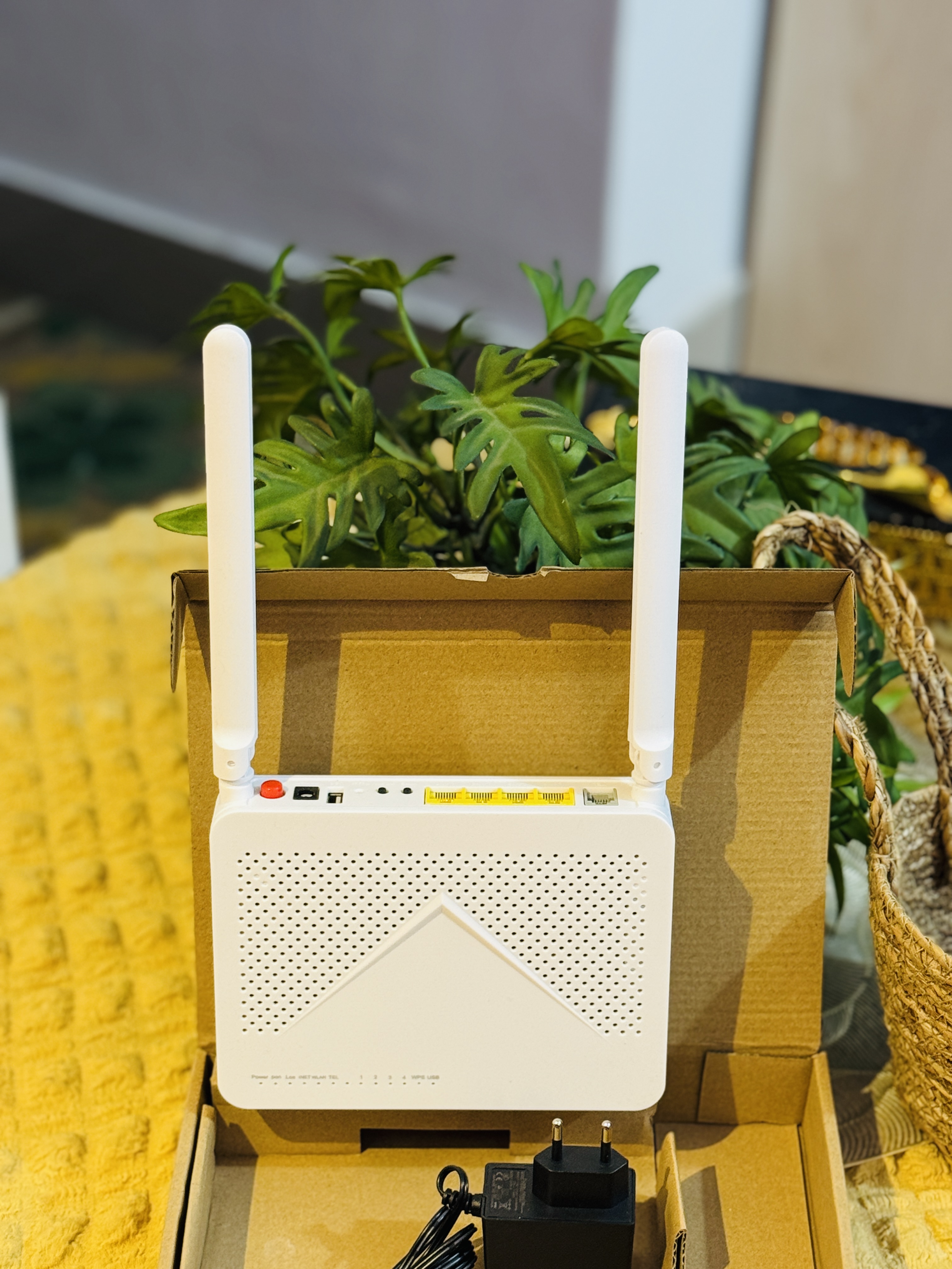 Huawei PCB | XPON ONU Router 1GE 2.4Ghz_img_1