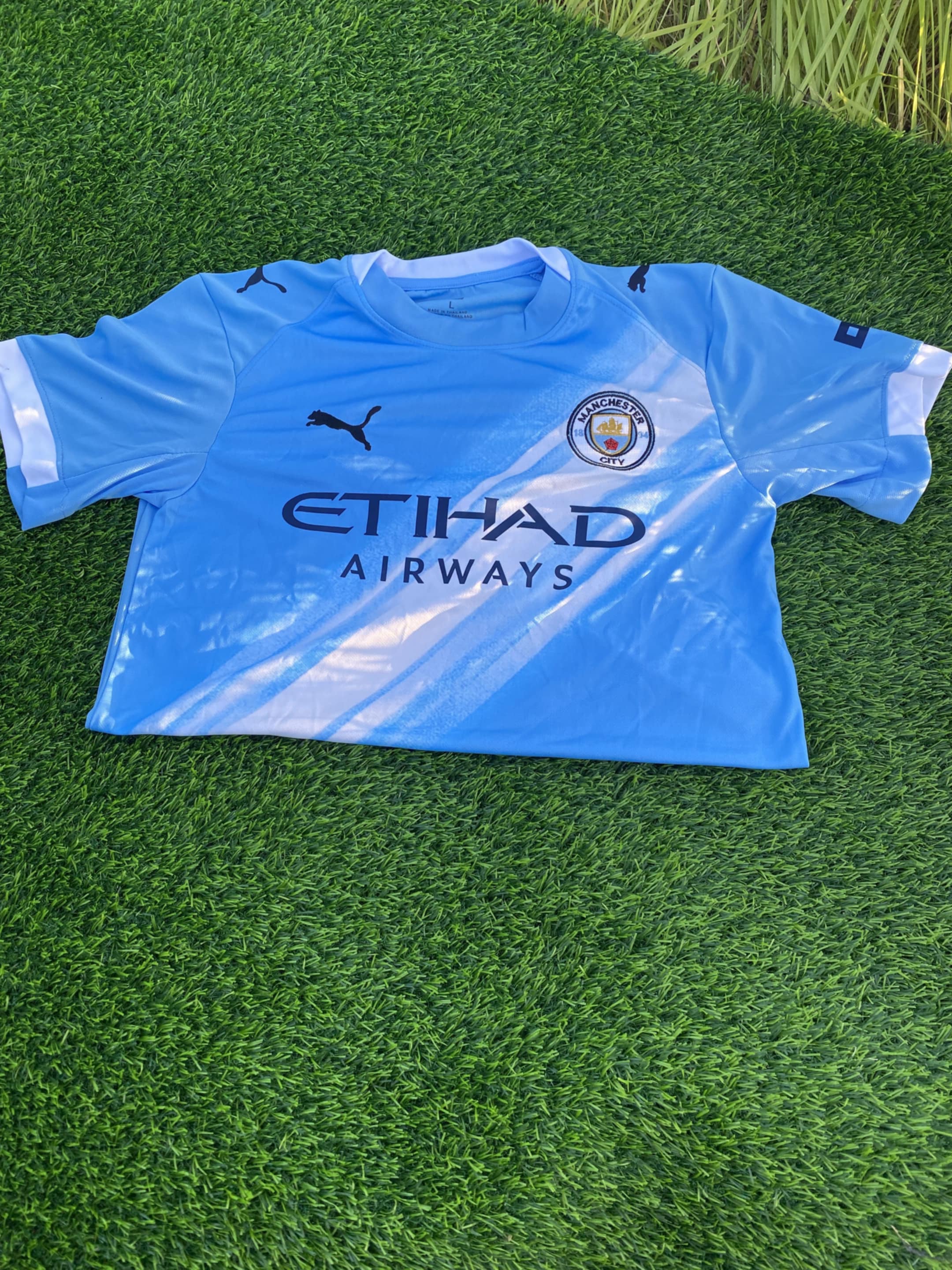 Manchester City 25/26 Home kit.
