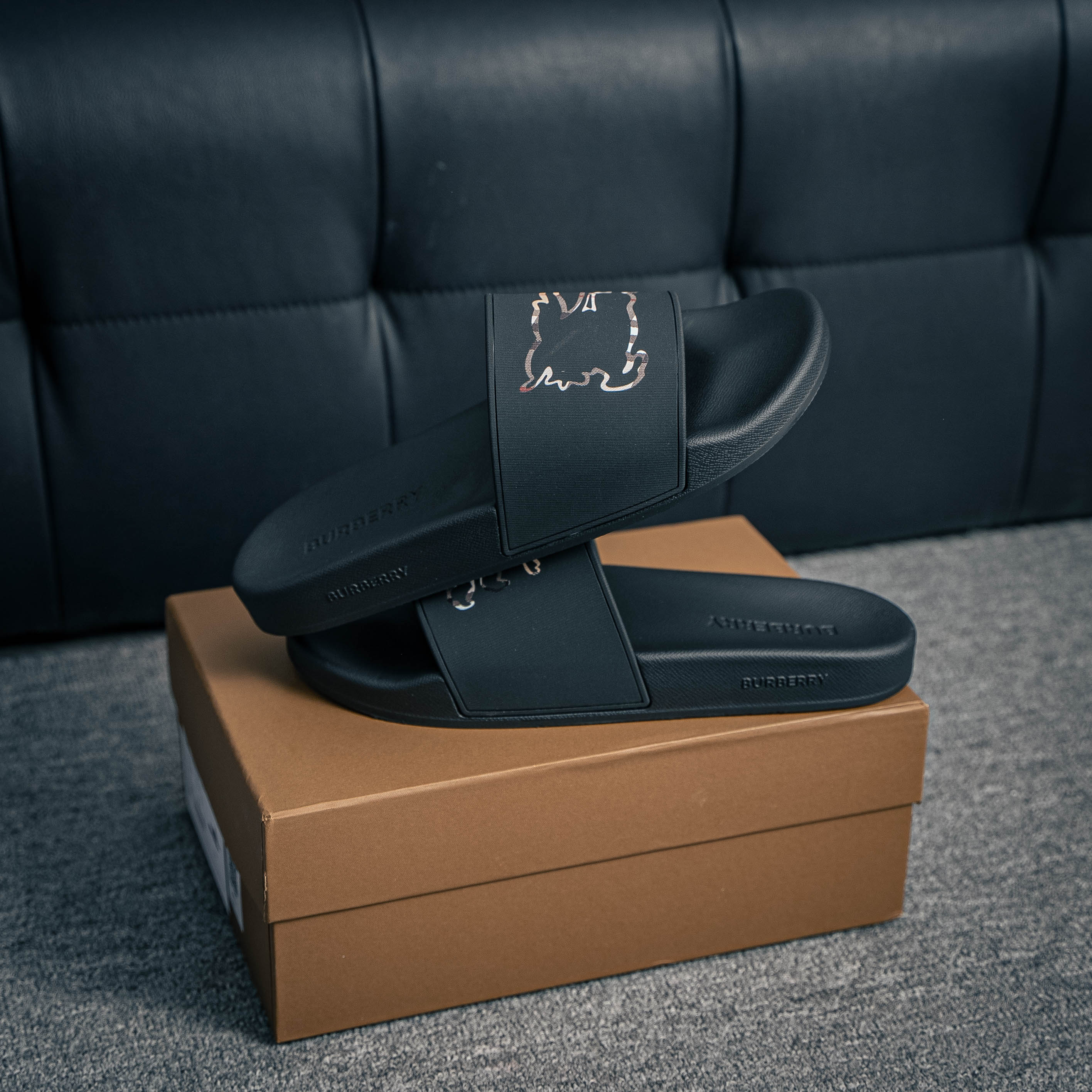 Burberry slide sandal (1:1)_img_1