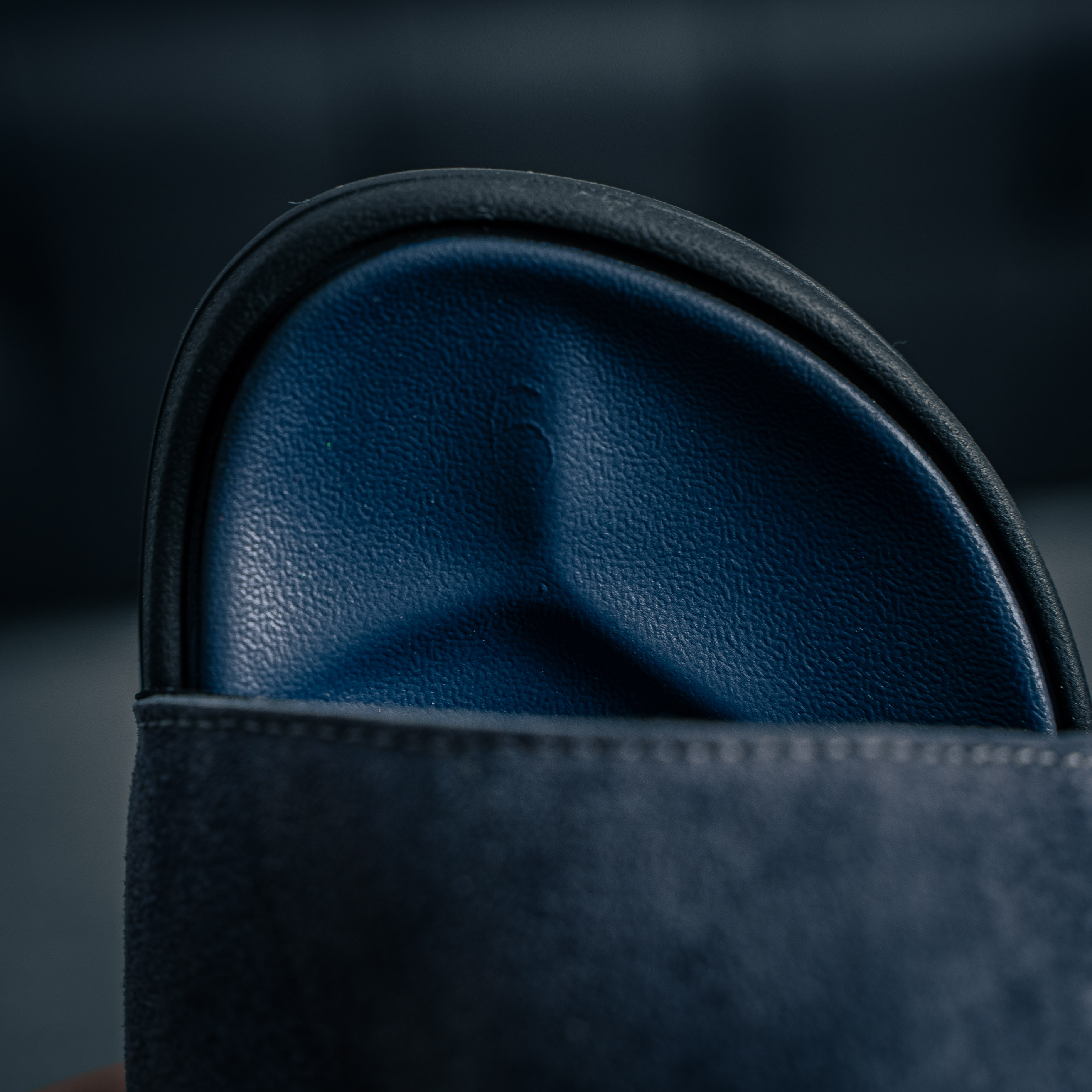 PUMA Leadcat 2.0 Palermo Foil Slides (1:1)_img_5