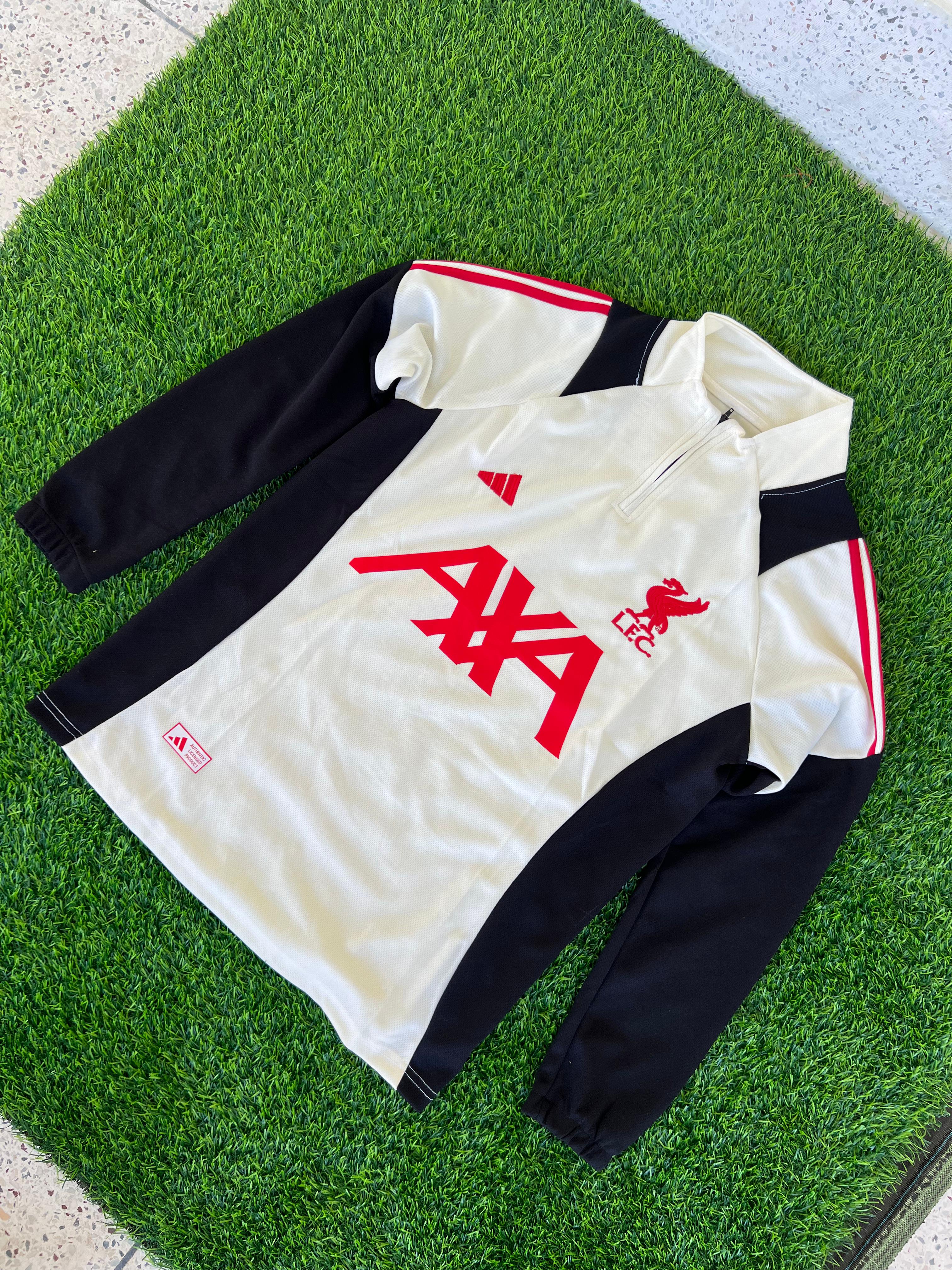 Livarpool Training Sweat Shirt.