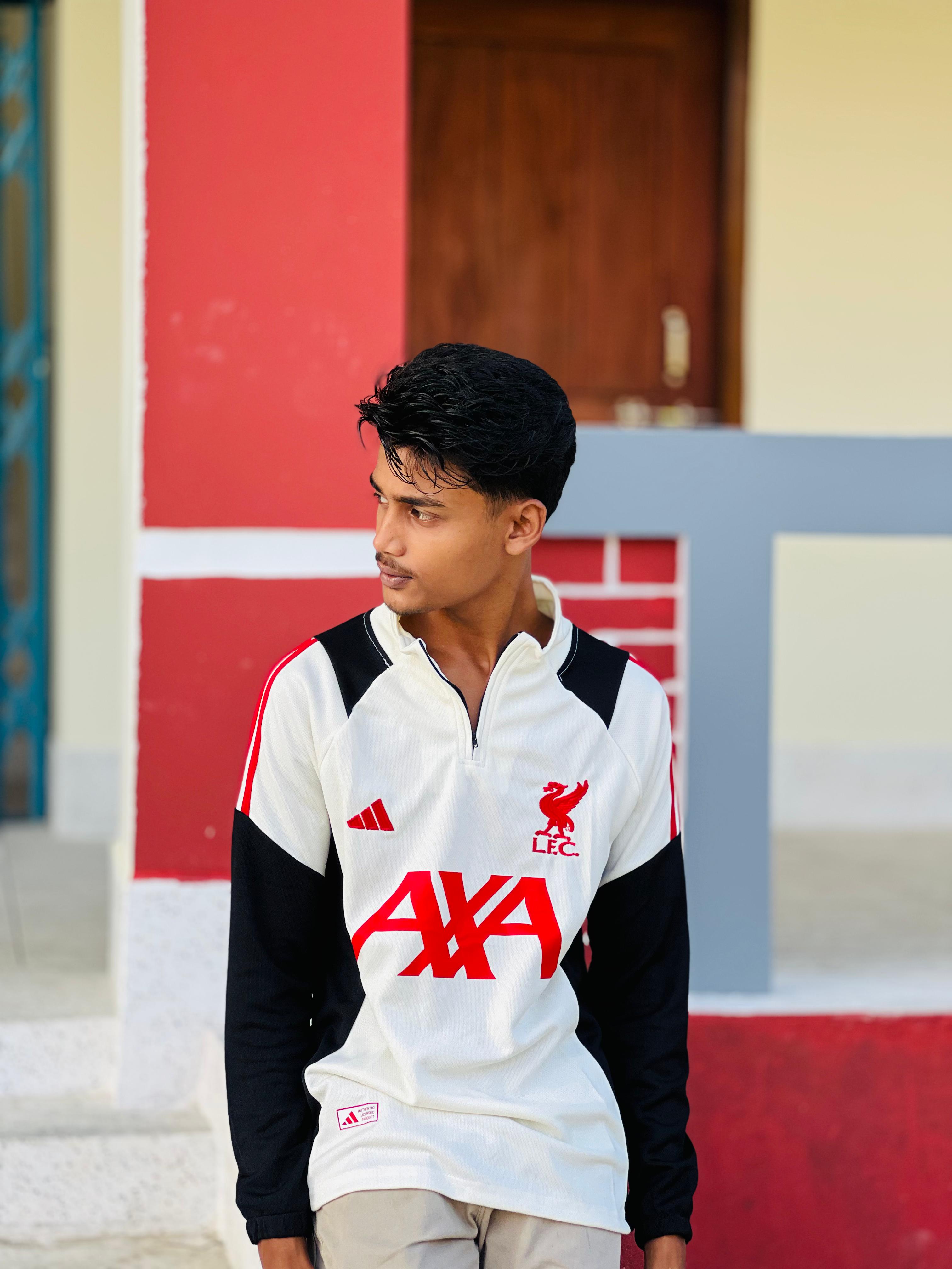 Livarpool Training Sweat Shirt._img_5