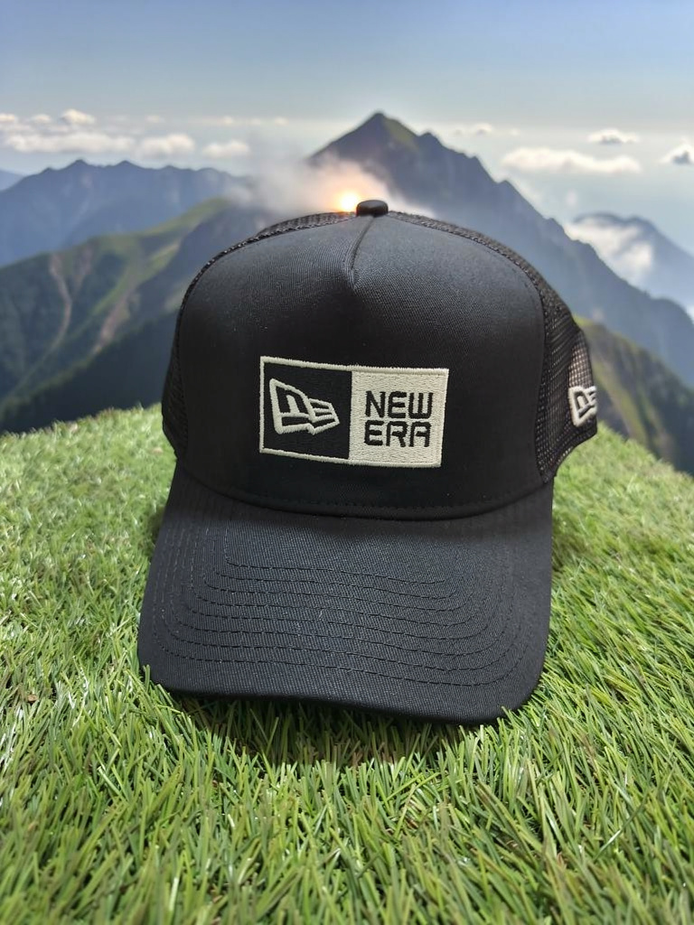 New Era Black Mesh Snapback Cap | Adjustable Back | Outdoor & Travel Style_img_1