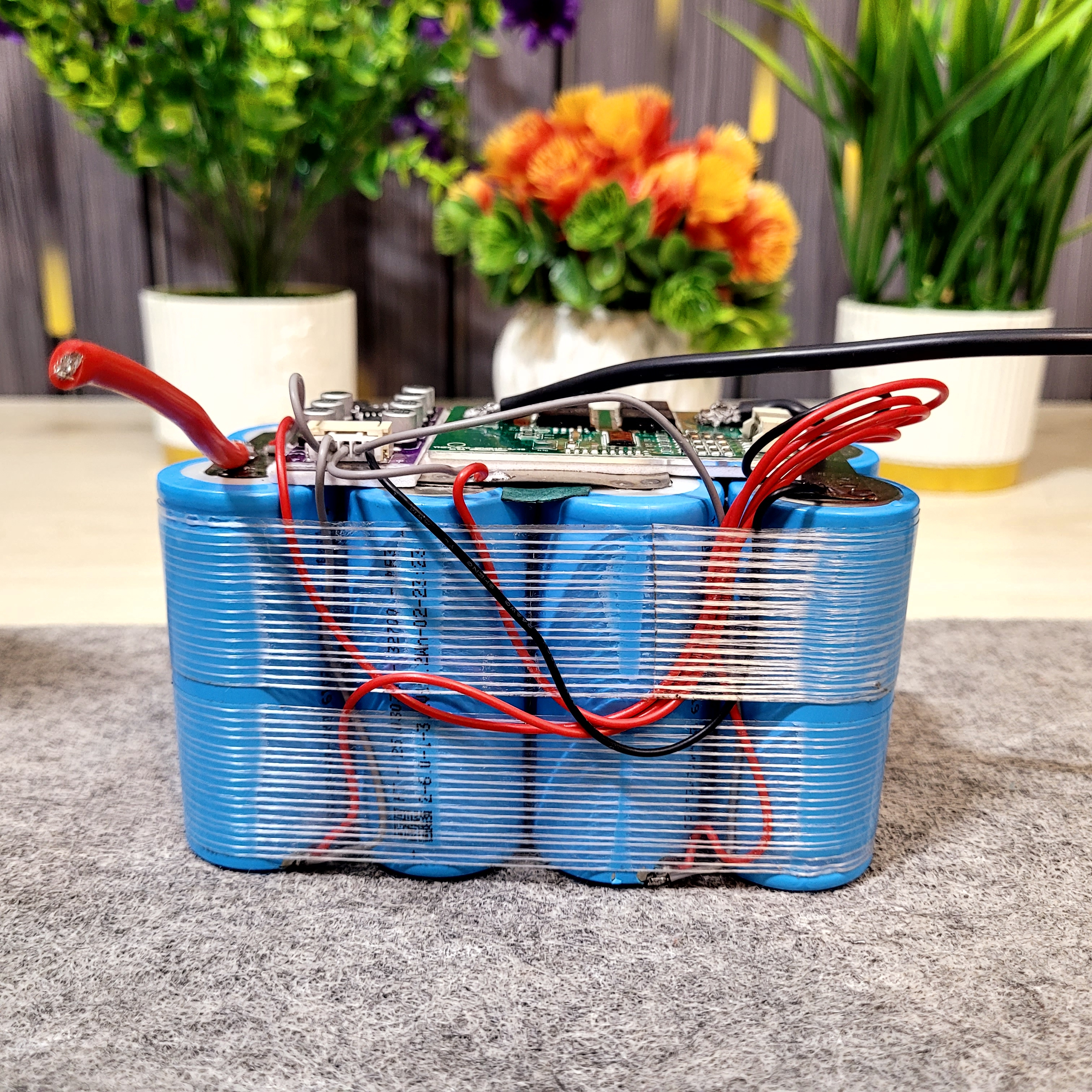 12V 12Ah LiFePO4 Bike Self-Start Battery Pack with Active Balancer, 7L Size, High Peak Current Support_img_11