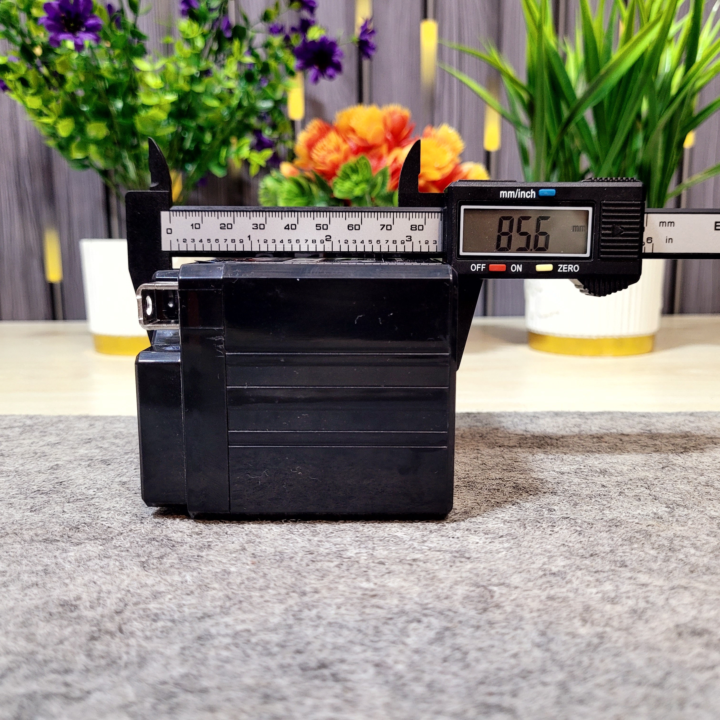 12V 6Ah LiFePO4 Bike Self-Start Battery with Active Balance 4L Size_img_4