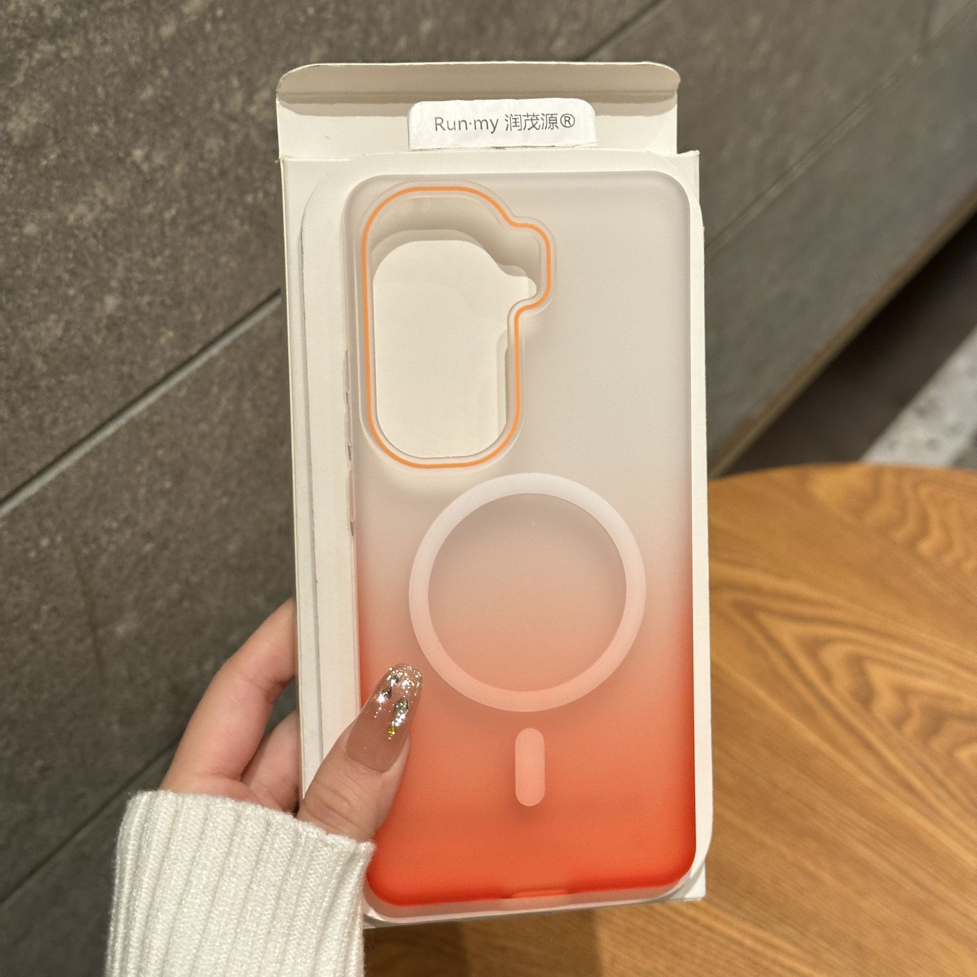 iQOO Neo10 Gradient Frosted Magnetic Skin-like Feel Hard Pc Transparent Cover_img_1