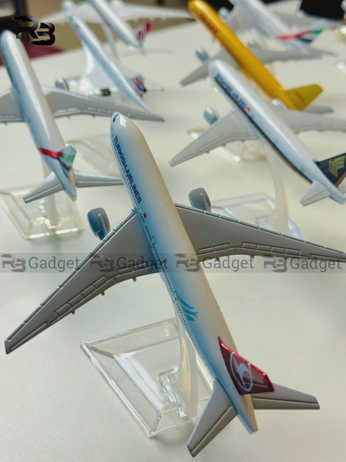 Turkish Airlines Boeing 777 Metal Aircraft -16cm_img_1