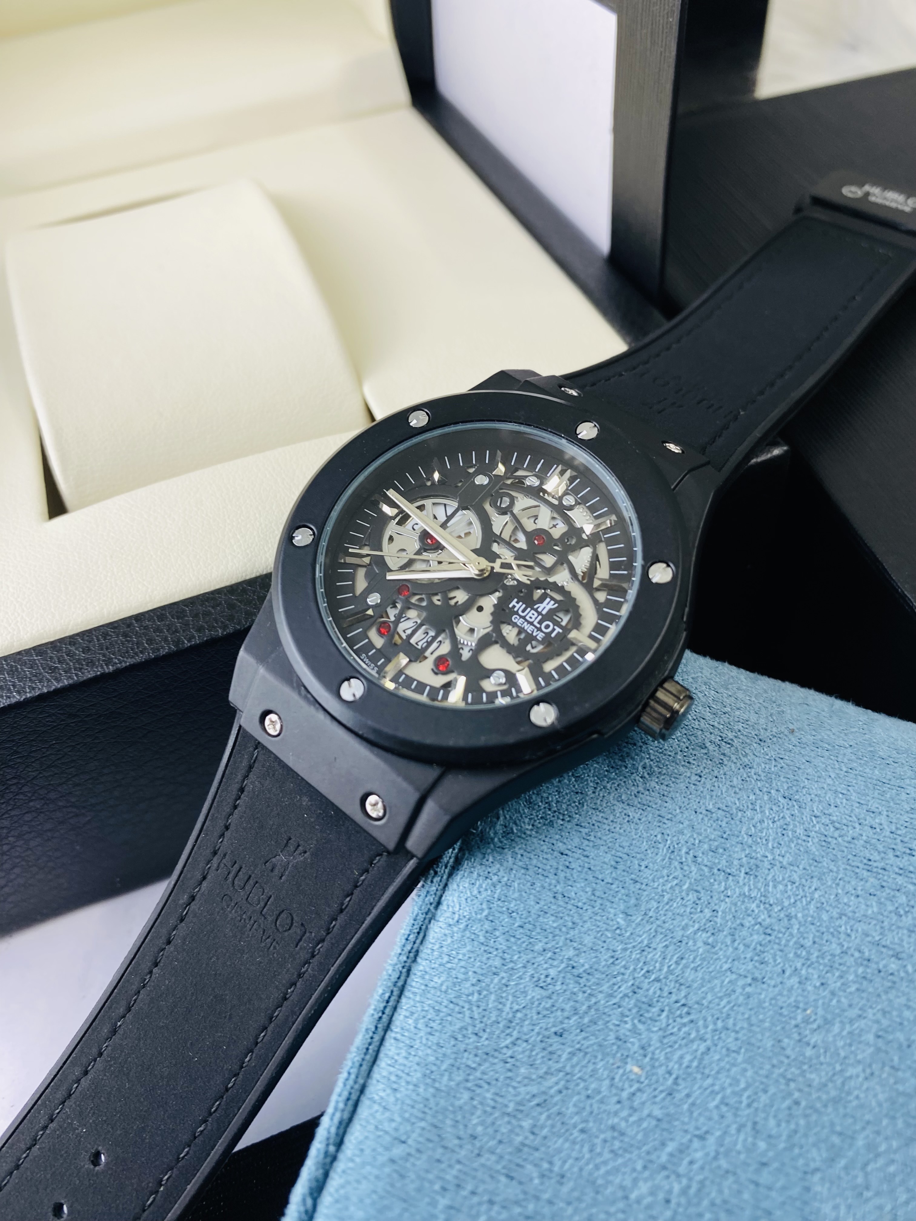 Hublot sweep movement battery quartz full black_img_2