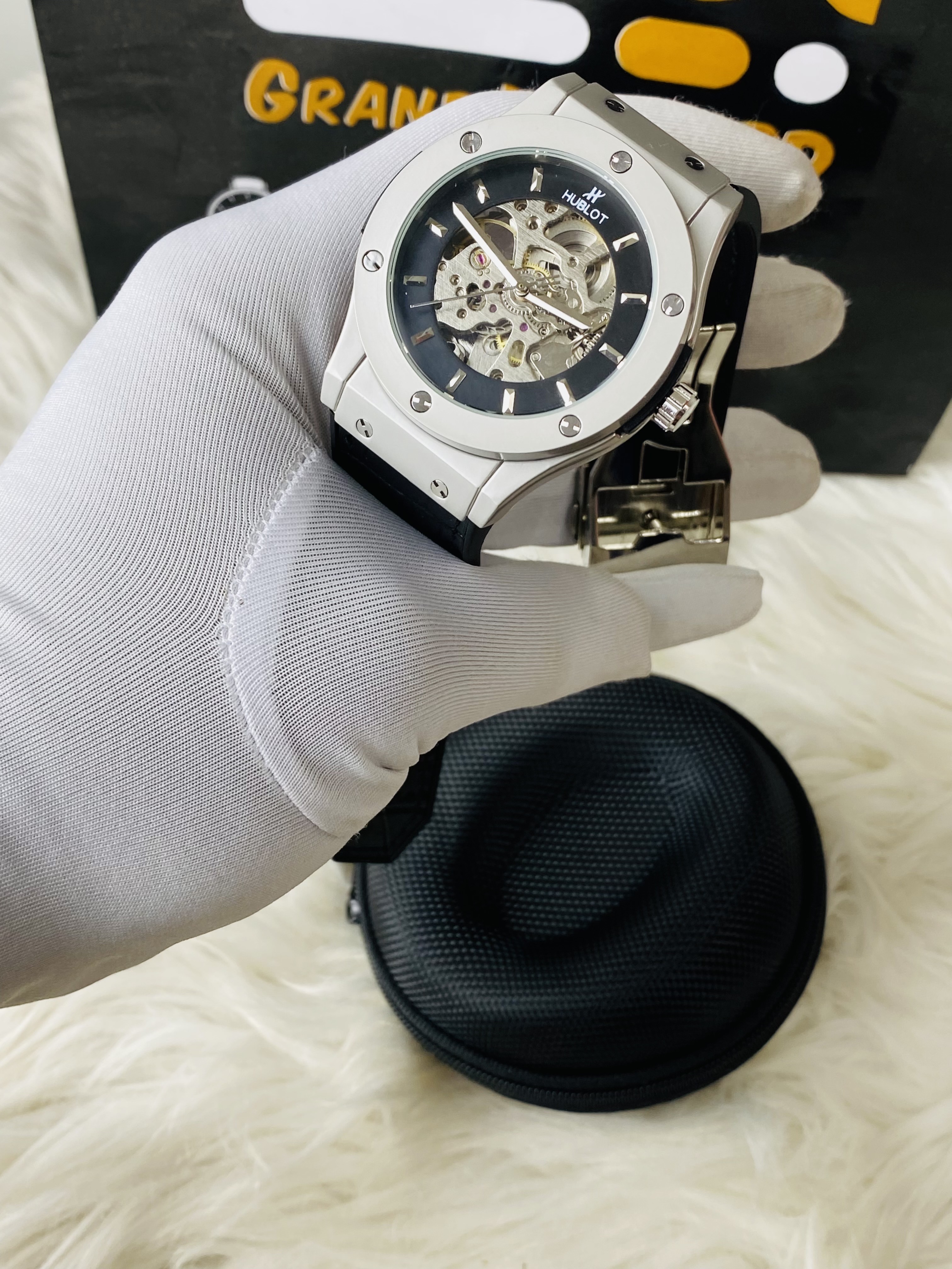 Hublot Skeleton Classic Fusion automatic watch_img_2