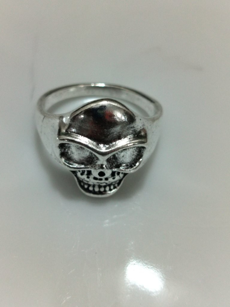Skeleton Ring for Men & Women ( SMALL RING ) | Gothic Skull Design | Unique Punk Jewelry_img_9