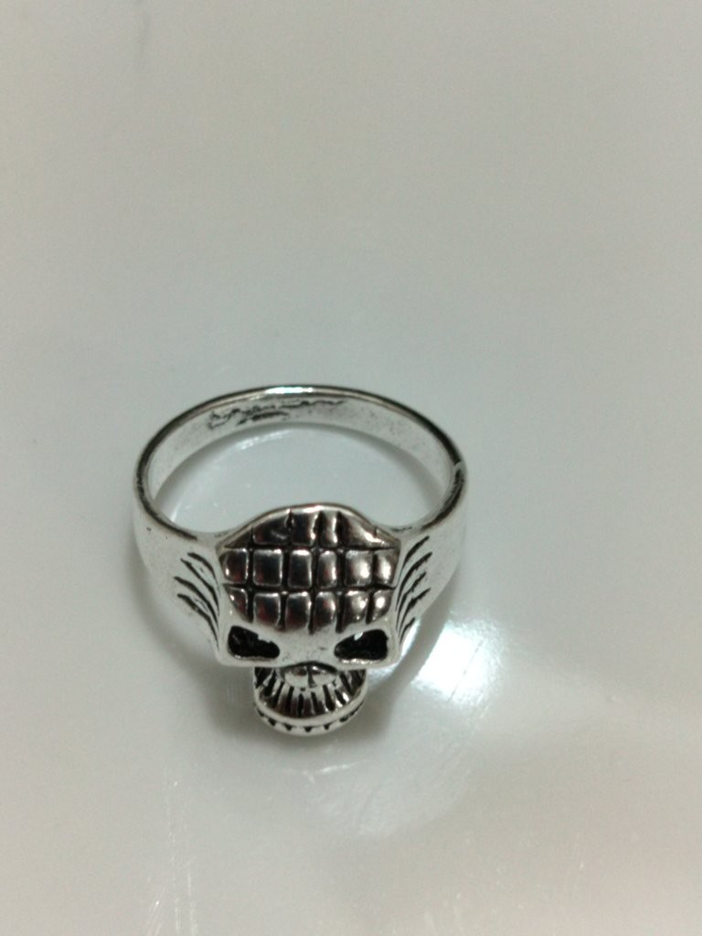Skeleton Ring for Men & Women ( SMALL RING ) | Gothic Skull Design | Unique Punk Jewelry_img_21