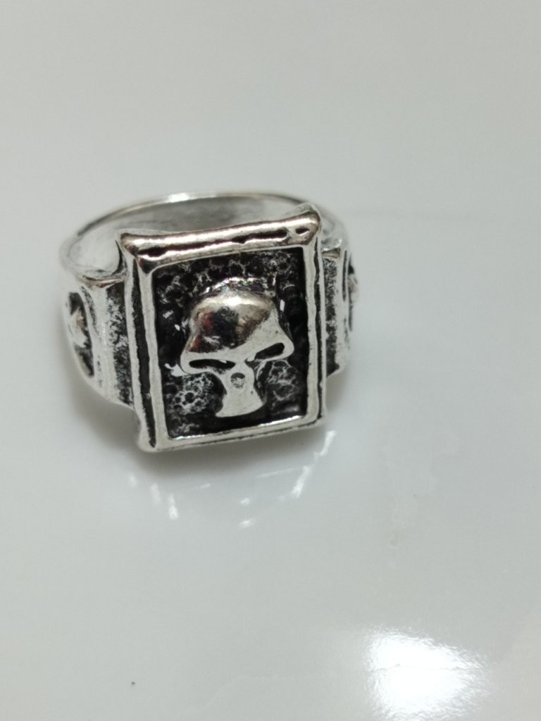 Skeleton Ring for Men & Women ( SMALL RING ) | Gothic Skull Design | Unique Punk Jewelry_img_34