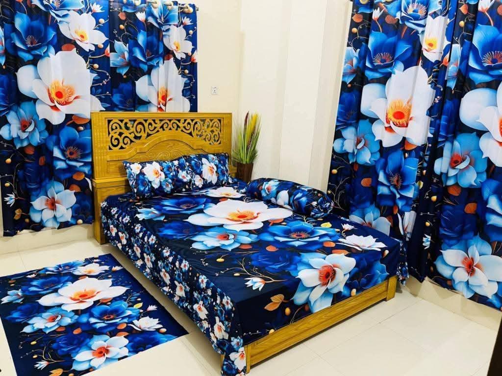 Water Proof China Premium 3D Design Bed Sheet King Size (7 ft/8 ft) ) (CHINA)_img_0