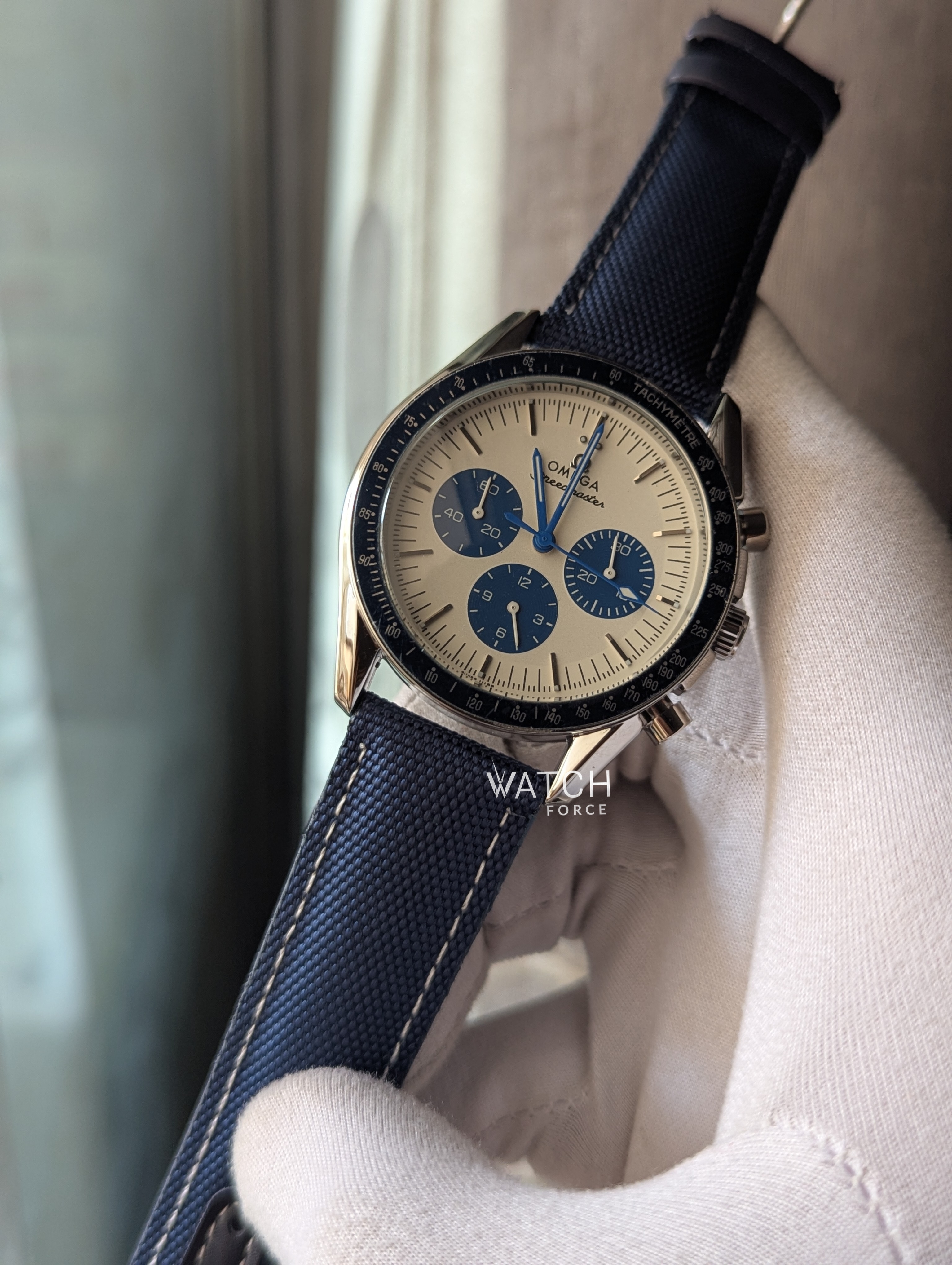 Omega Chronograph Watch White Face_img_1