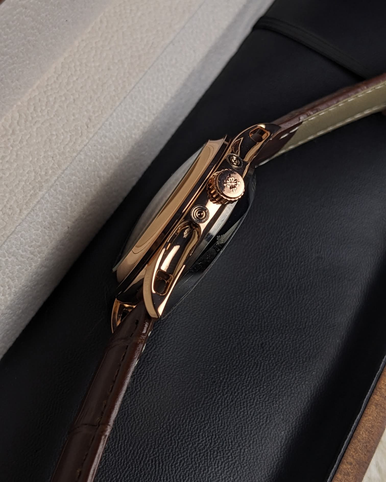 Patek Phillippe Quartz Watch White_img_2