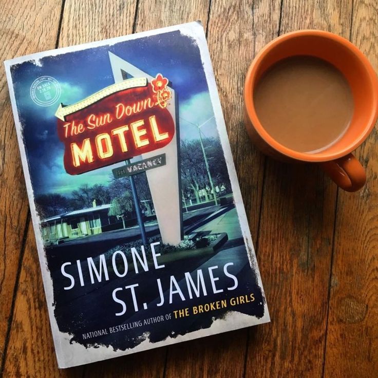 The Sun Down Motel Book by Simone St. James_img_0