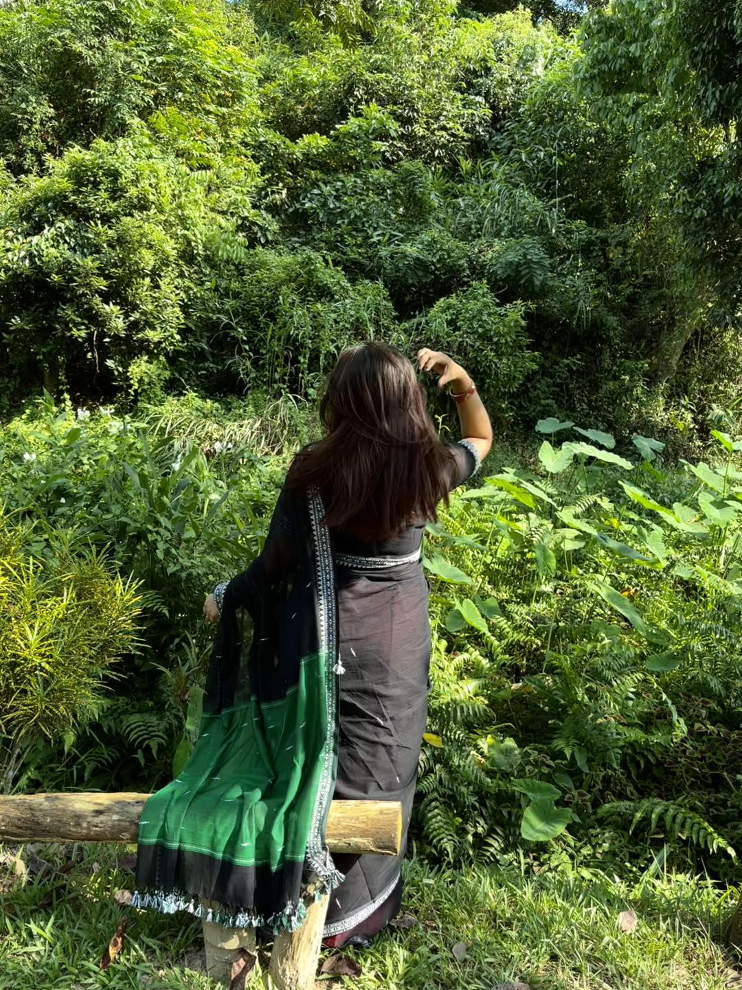 Black classic Handloom Sharee_img_3