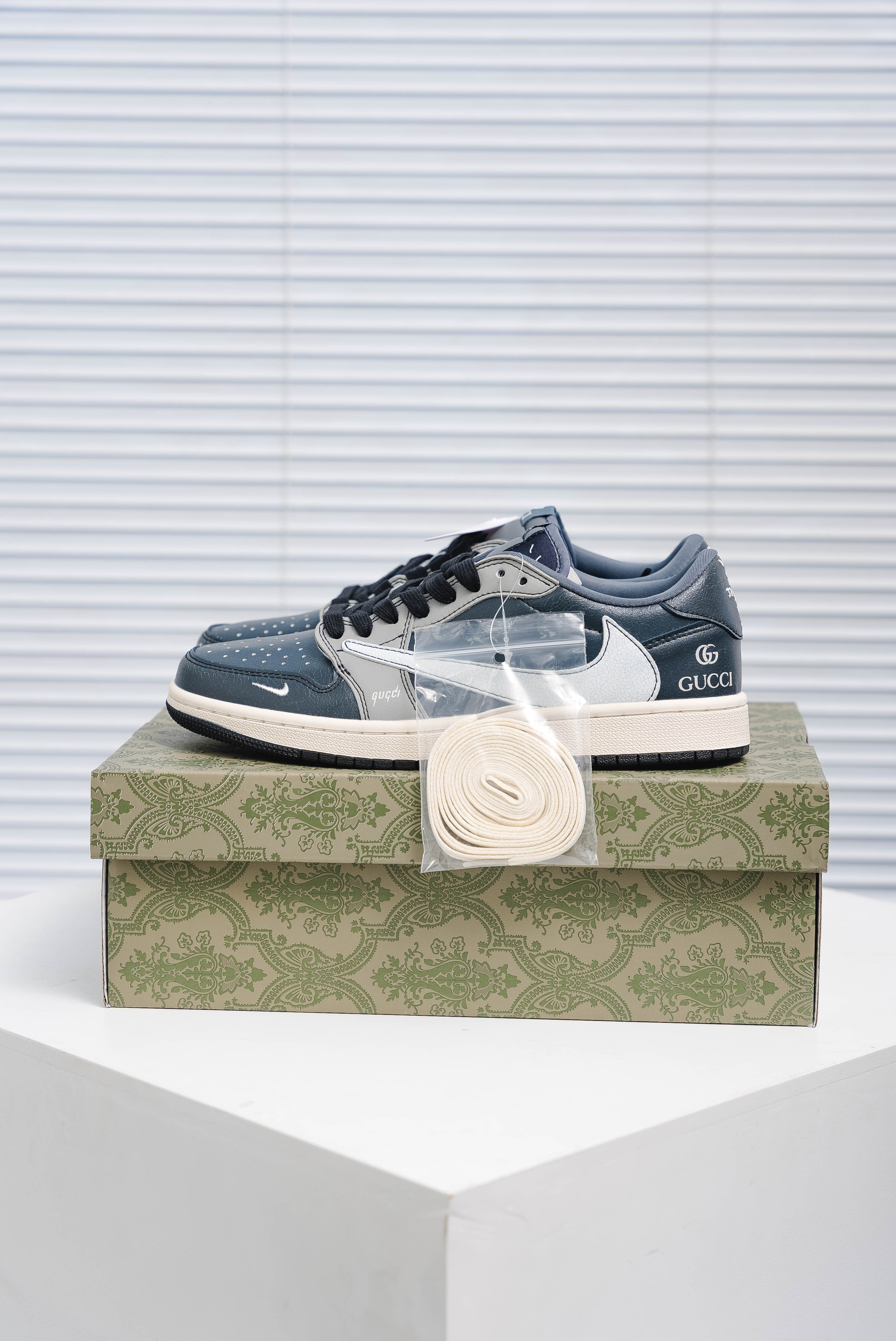 Nike Air Jordan 1 Low x Gucci (1:1)_img_3