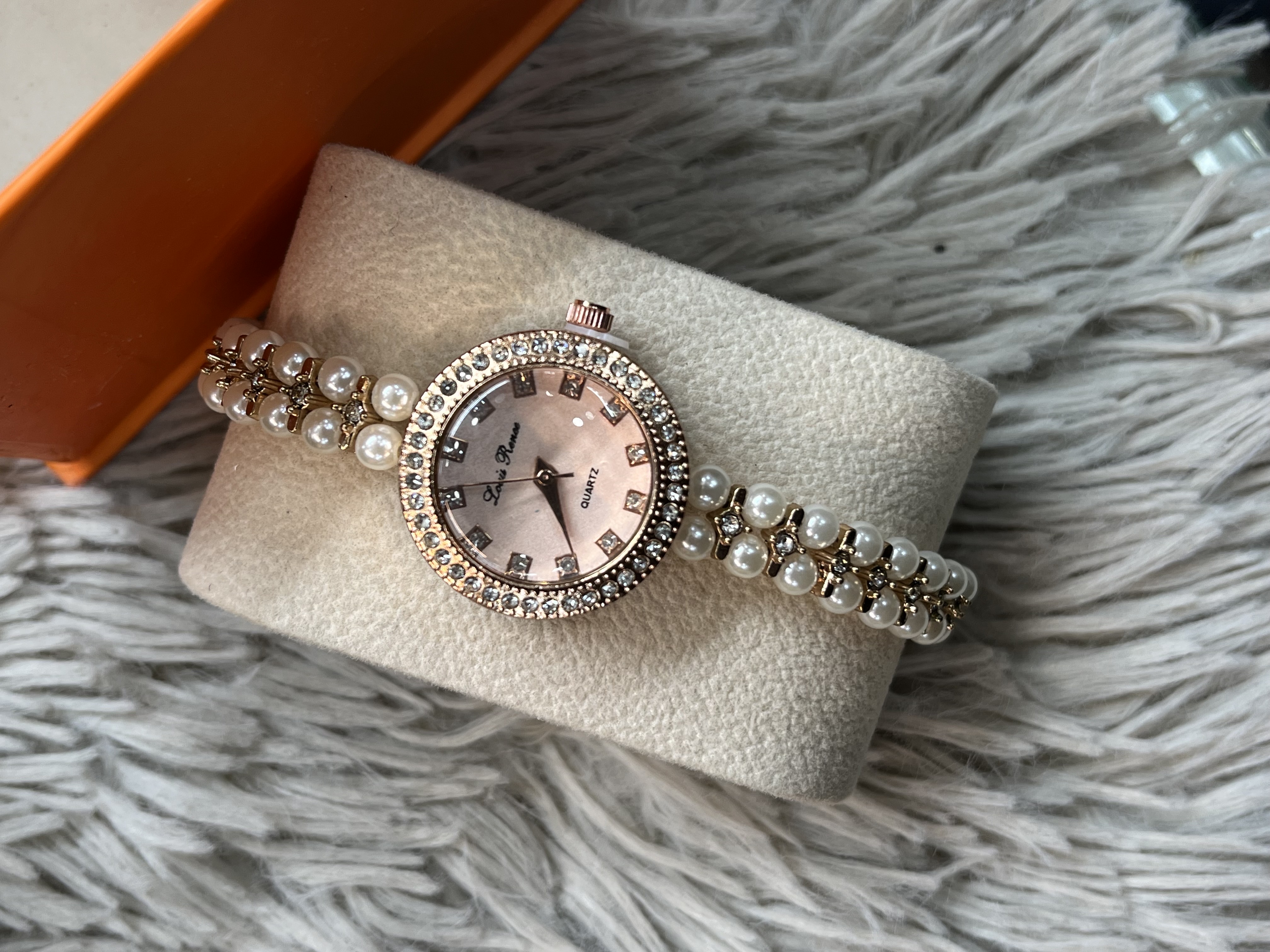 ladies,, watch_img_3