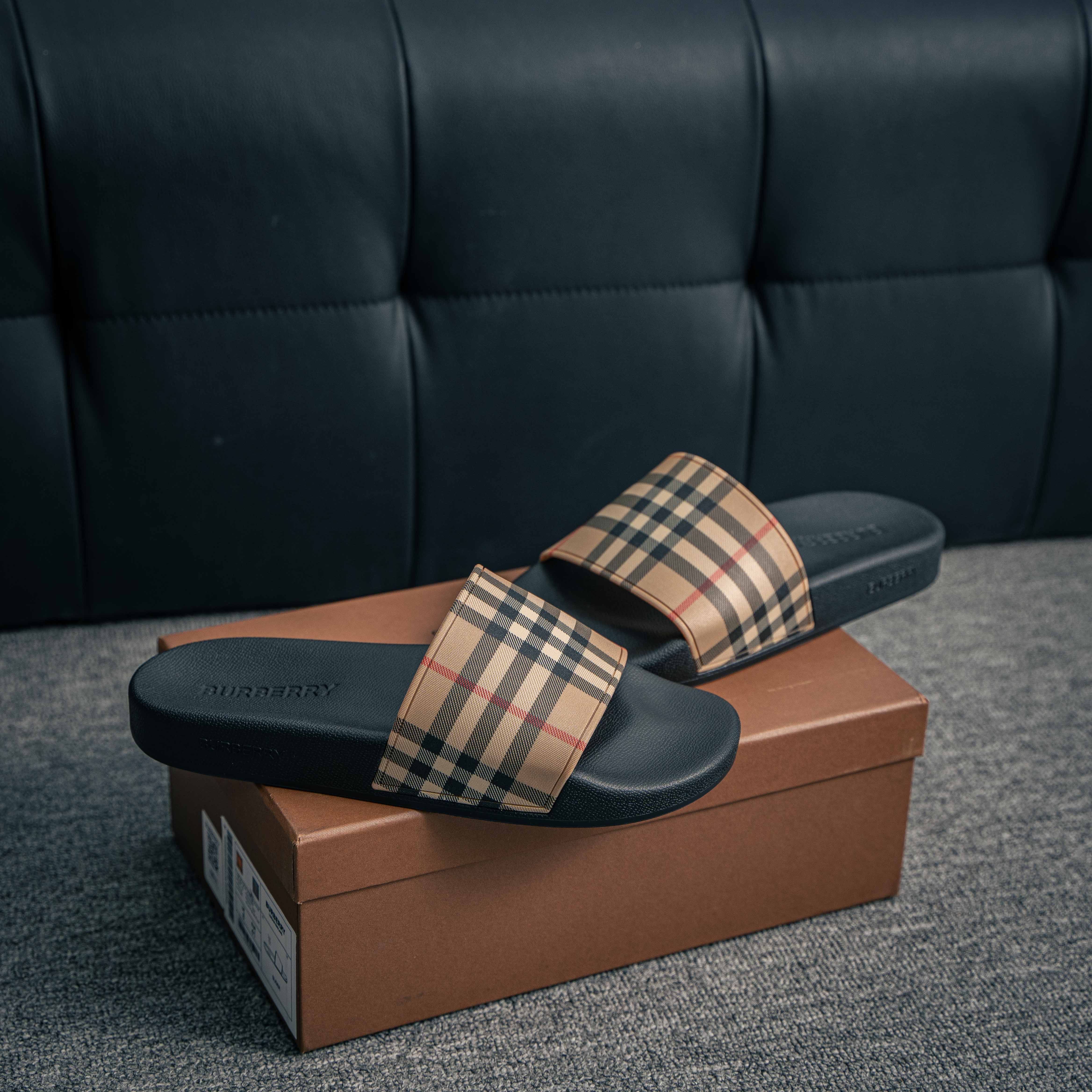 Burberry Sides (1:1)_img_0