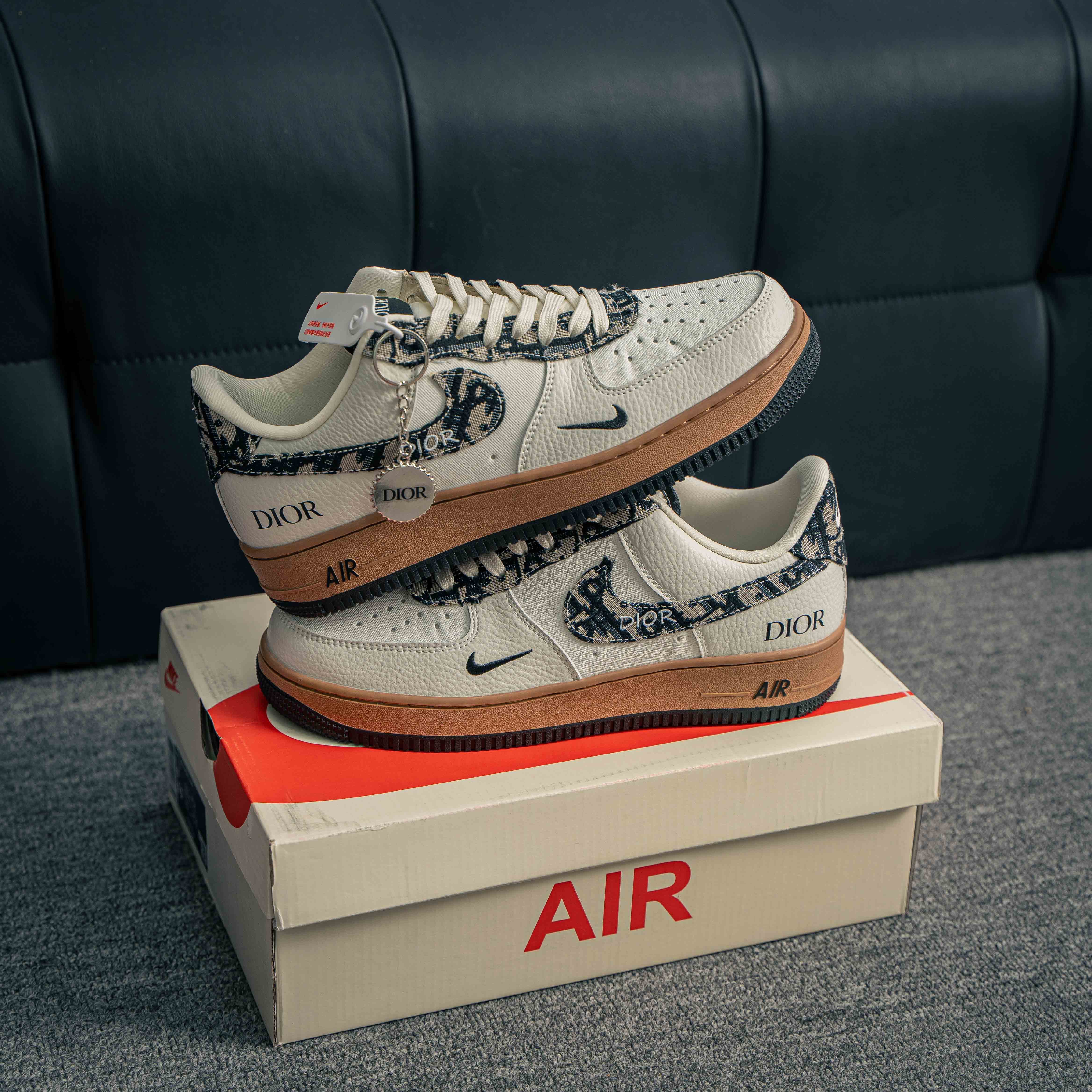 Nike Air Force  x  Dior_img_1